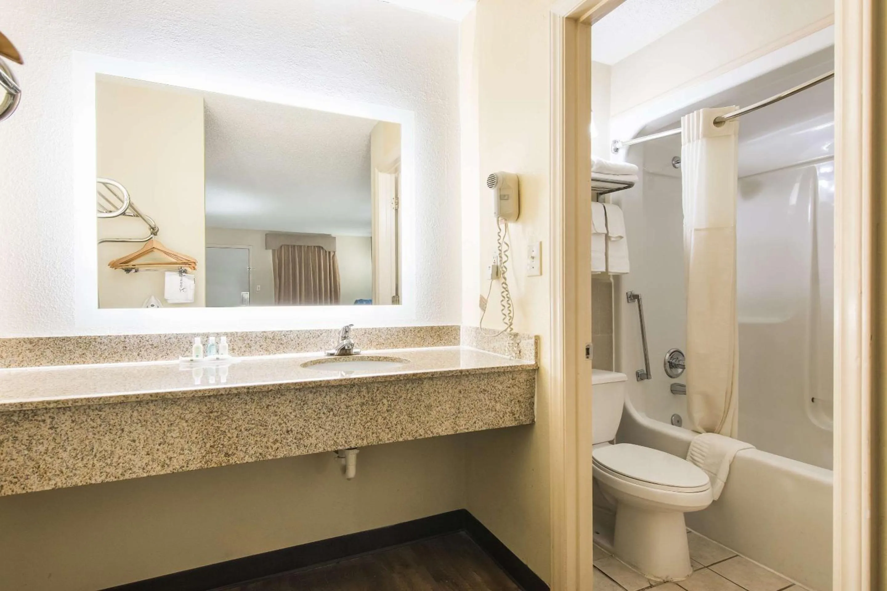 Bedroom in Quality Inn Kings Mountain