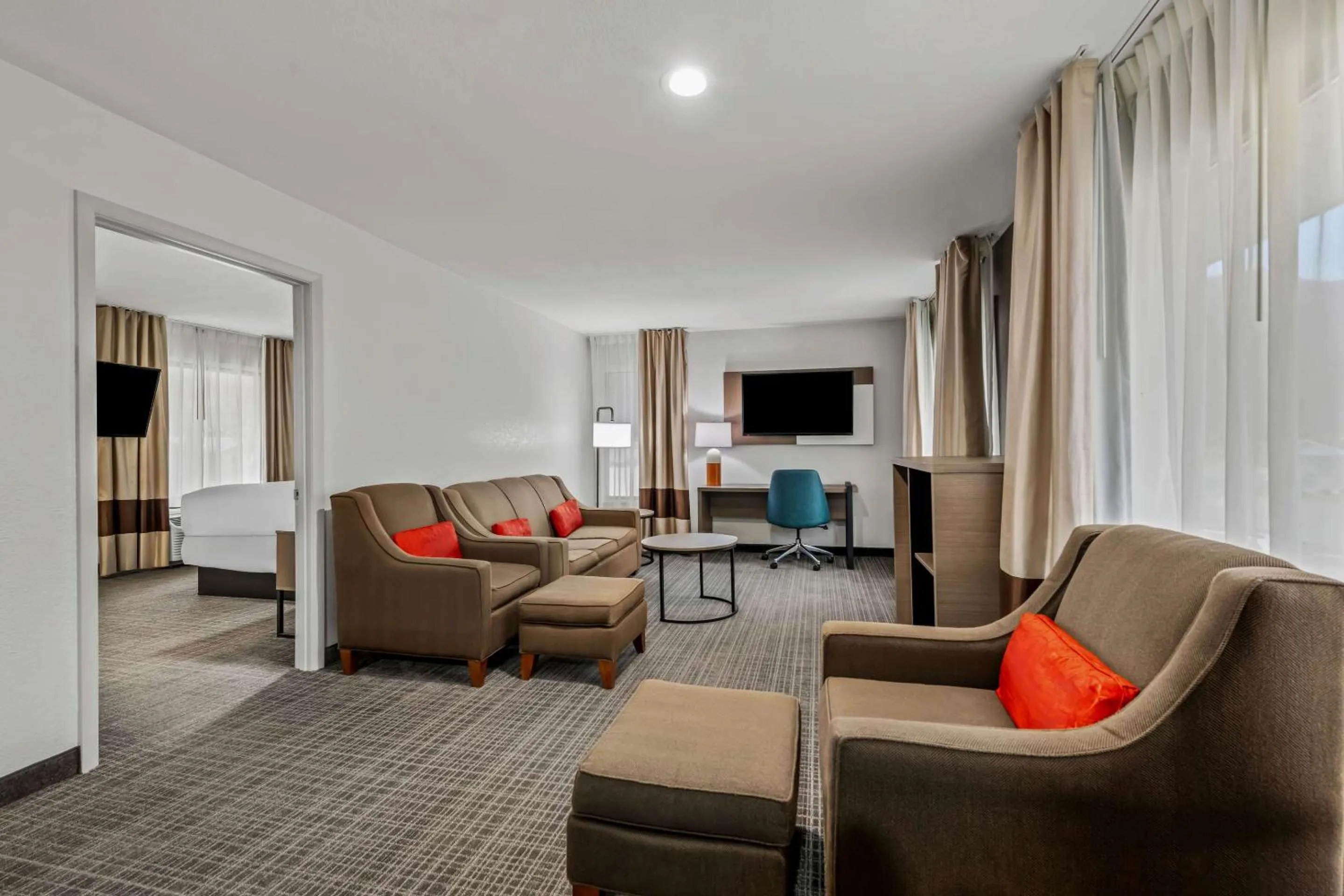 Bedroom, Bed in Comfort Inn near Great Smoky Mountain National Park