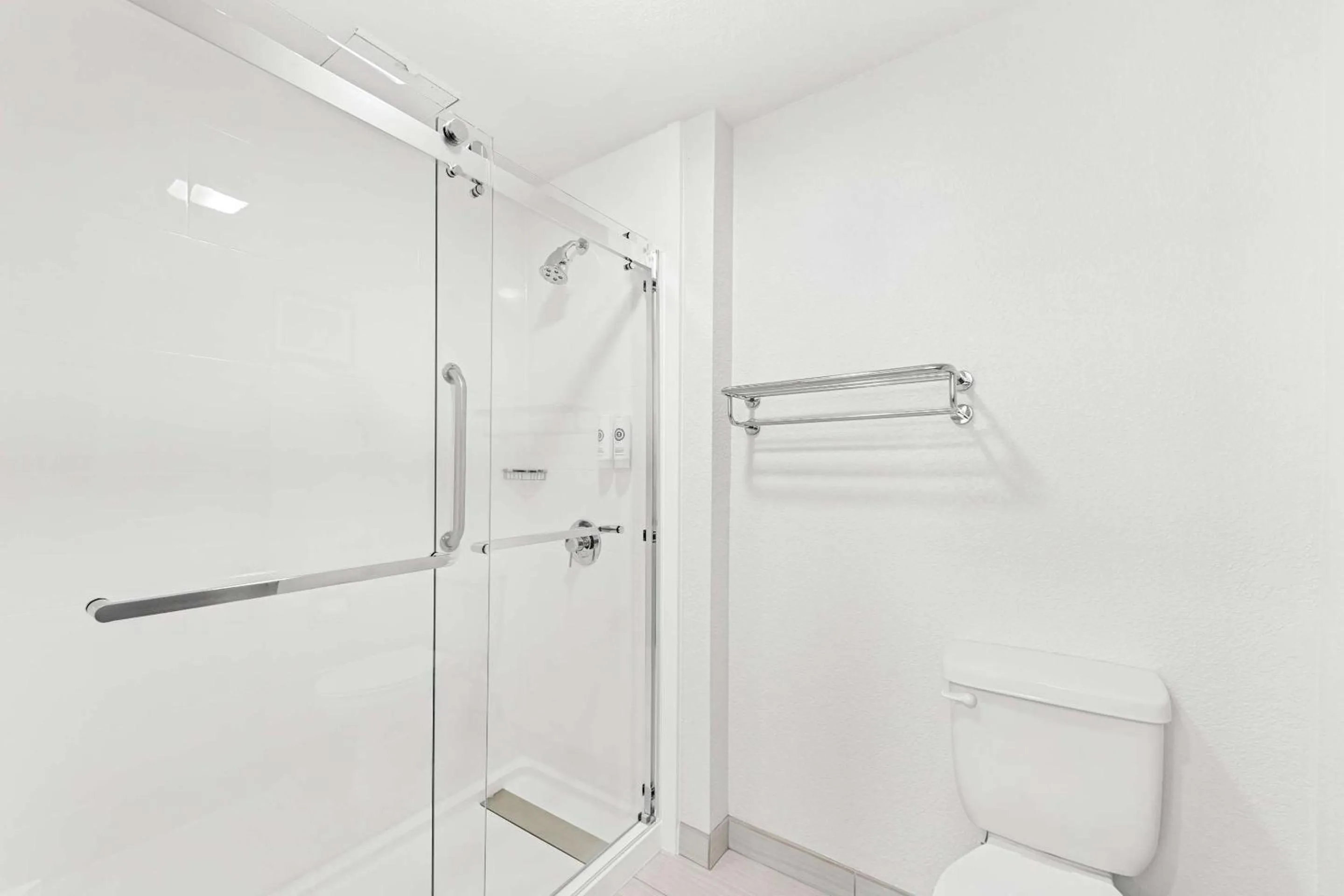 Bedroom in Comfort Inn near Great Smoky Mountain National Park