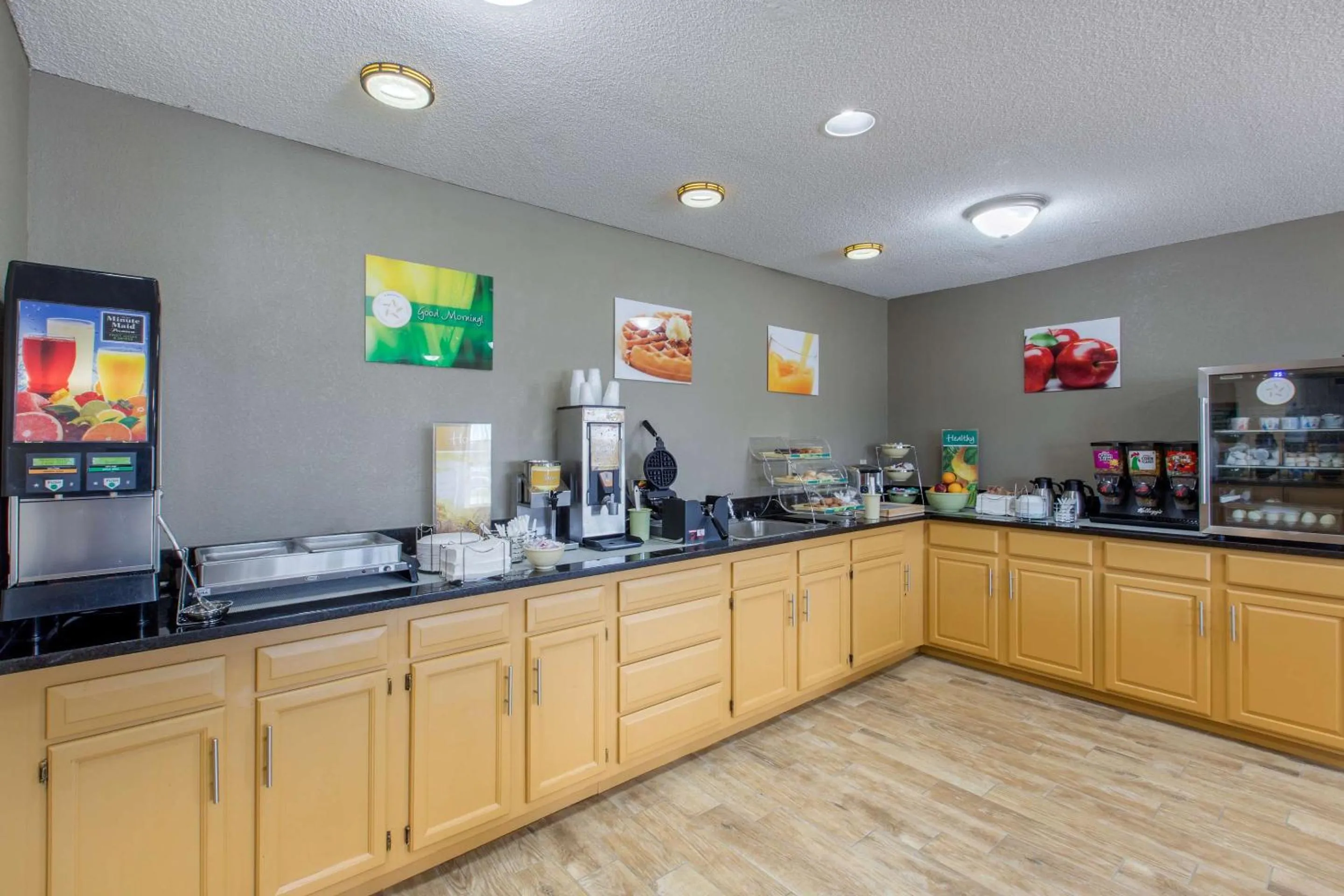 Breakfast in Quality Inn Williamston