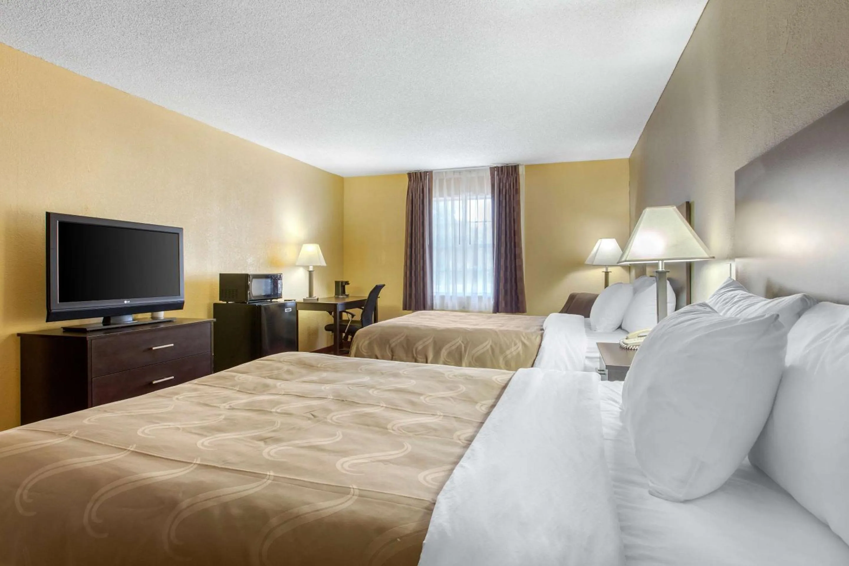 Bedroom, Bed in Quality Inn Williamston