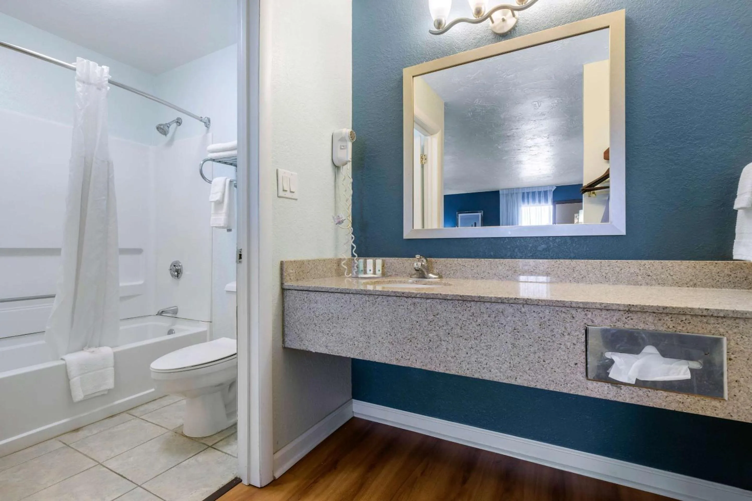 Bedroom in Quality Inn Carolina Oceanfront