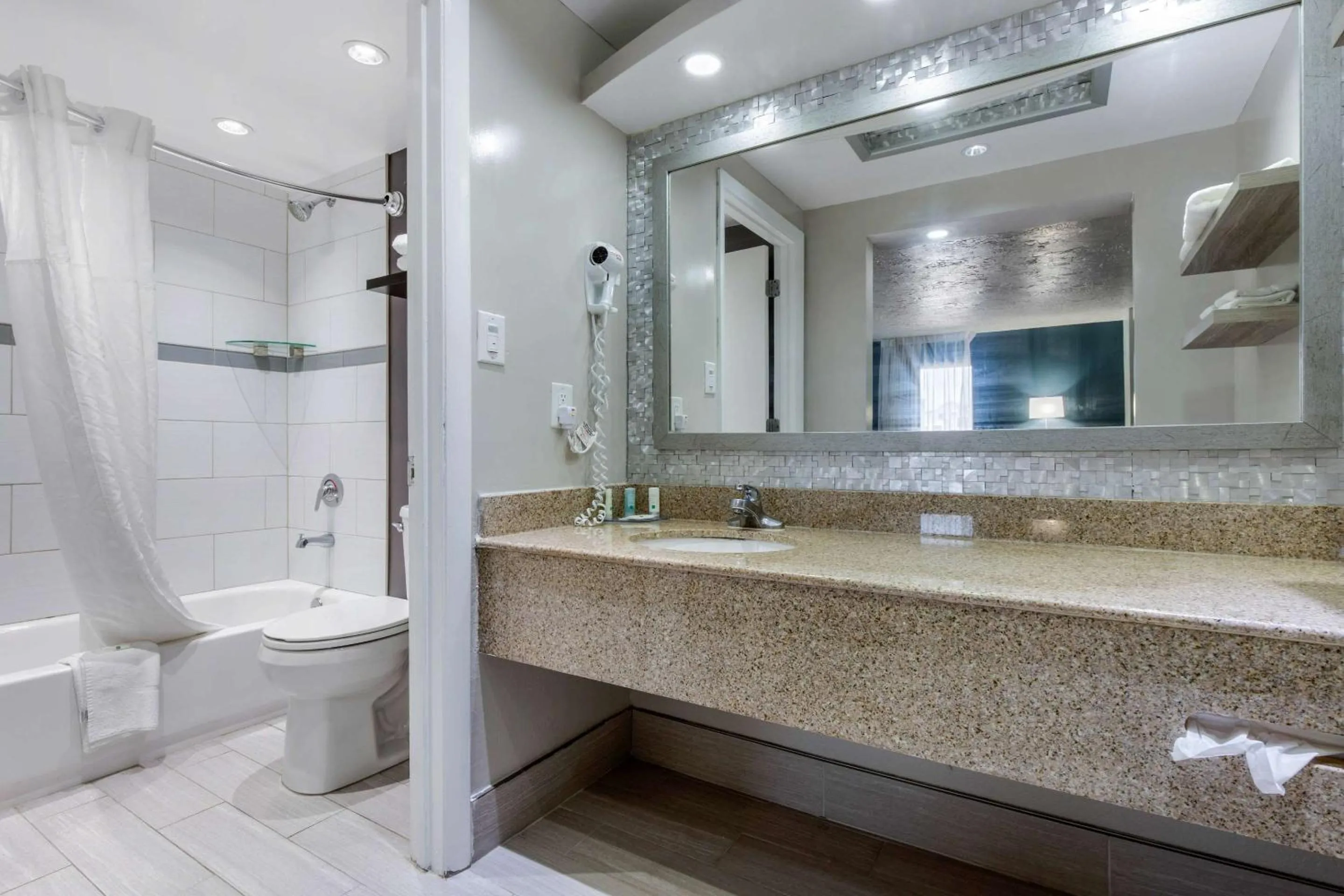 Bedroom in Quality Inn Carolina Oceanfront