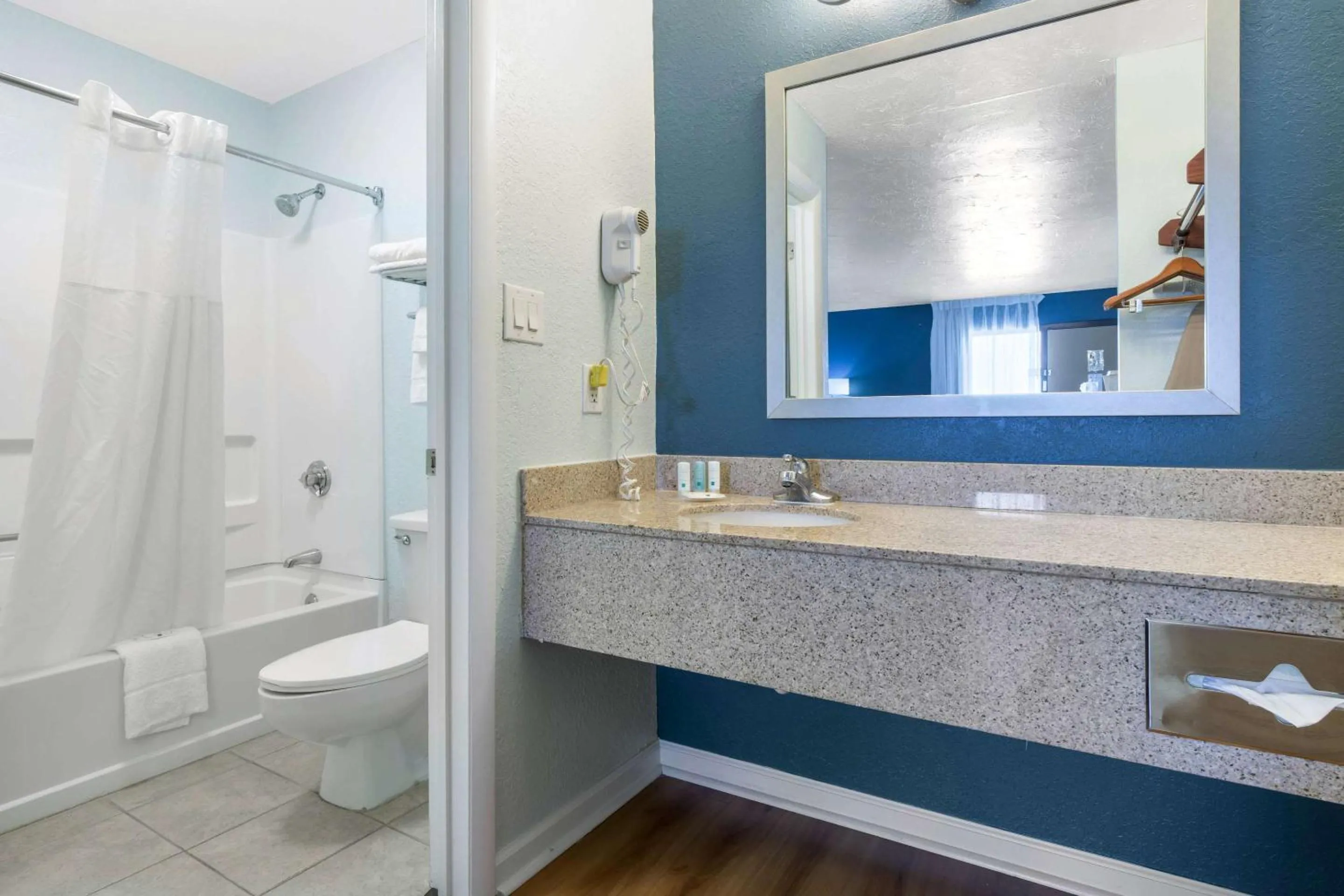 Bedroom in Quality Inn Carolina Oceanfront