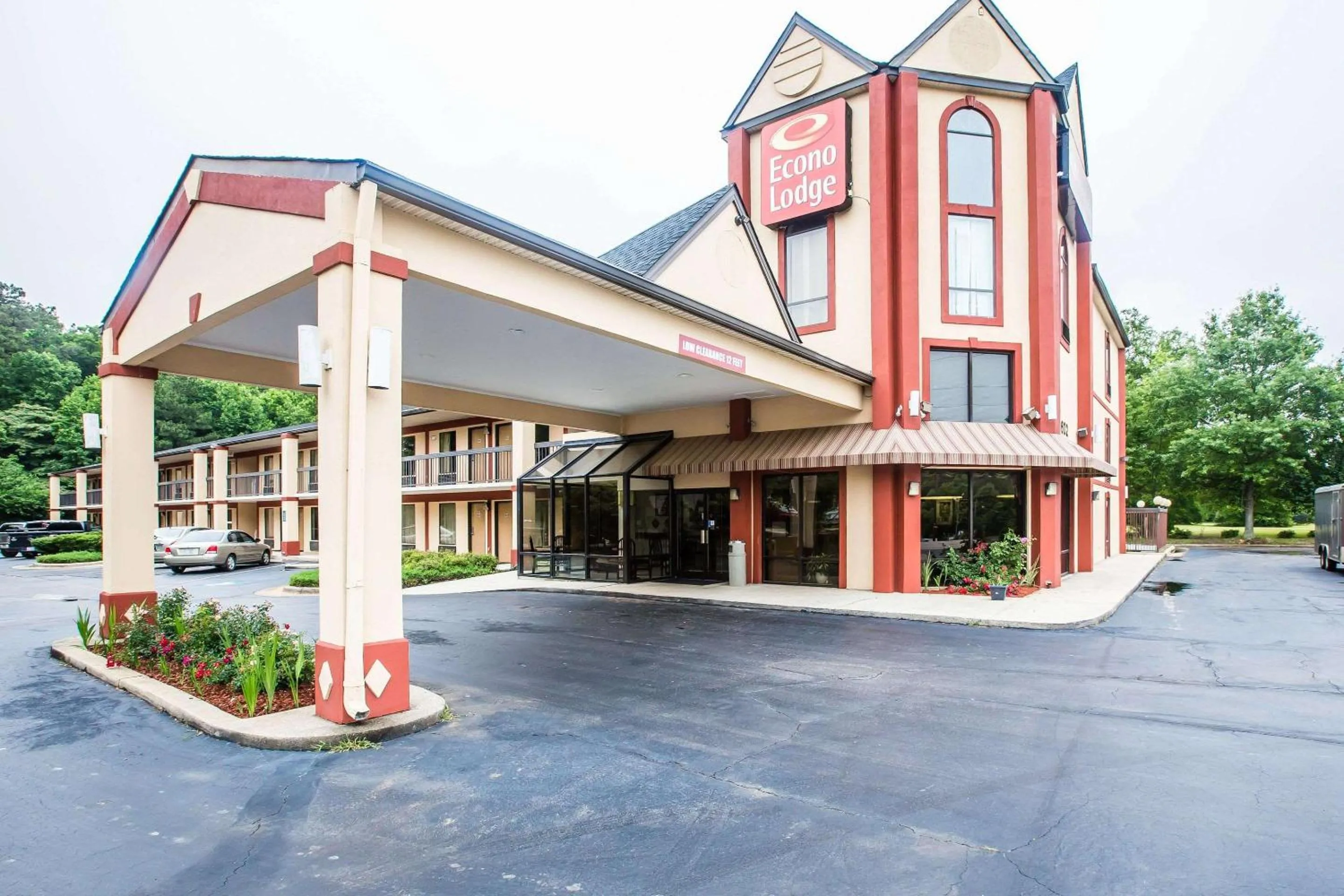 Property building in Econo Lodge Garner - Raleigh