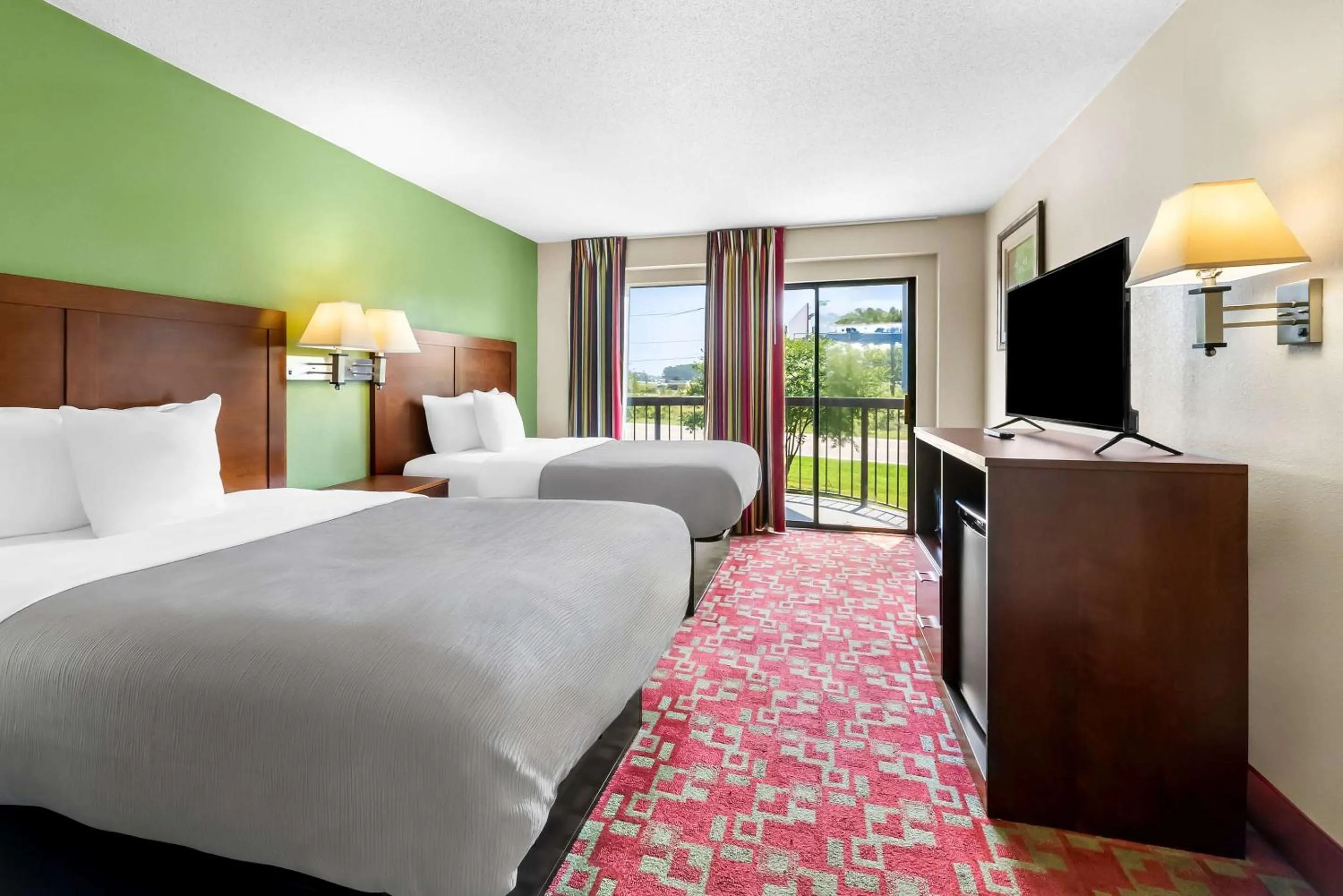 Bedroom, Bed in Quality Inn Selma - Smithfield