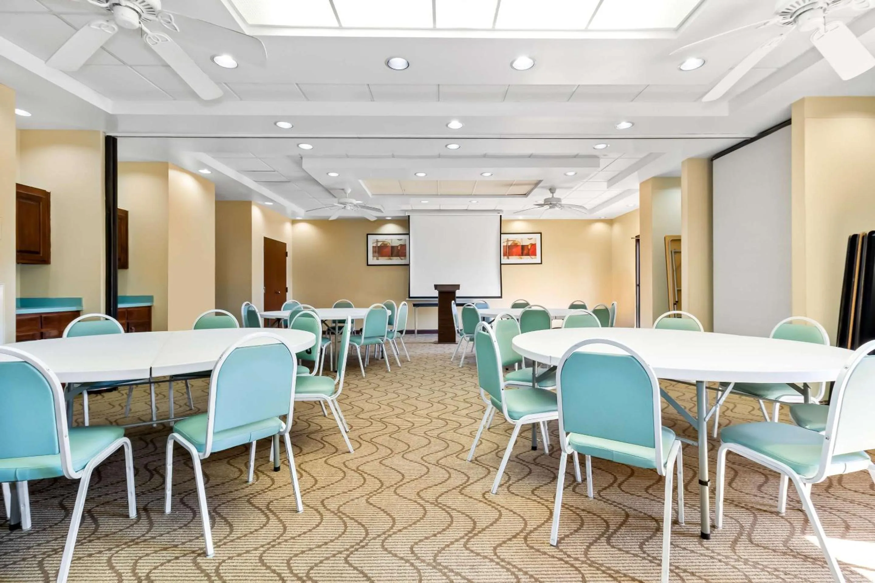 Meeting/conference room in Comfort Suites Lumberton North