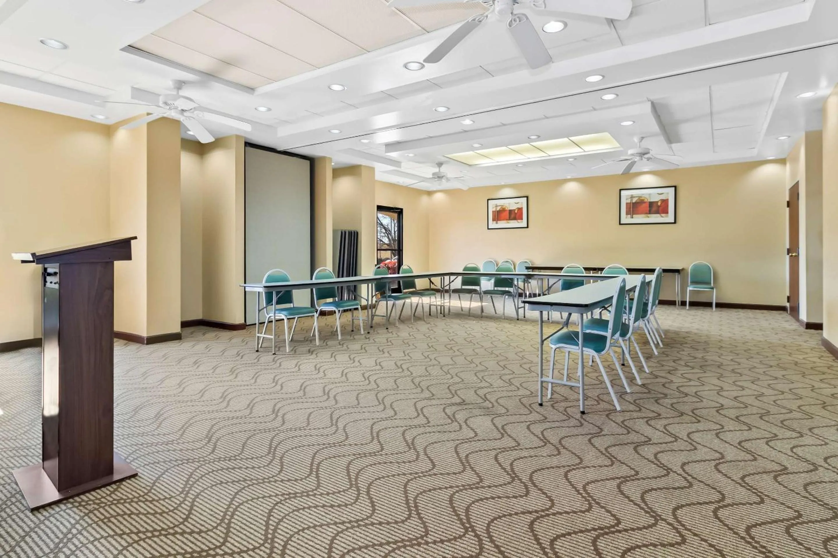 Meeting/conference room in Comfort Suites Lumberton North