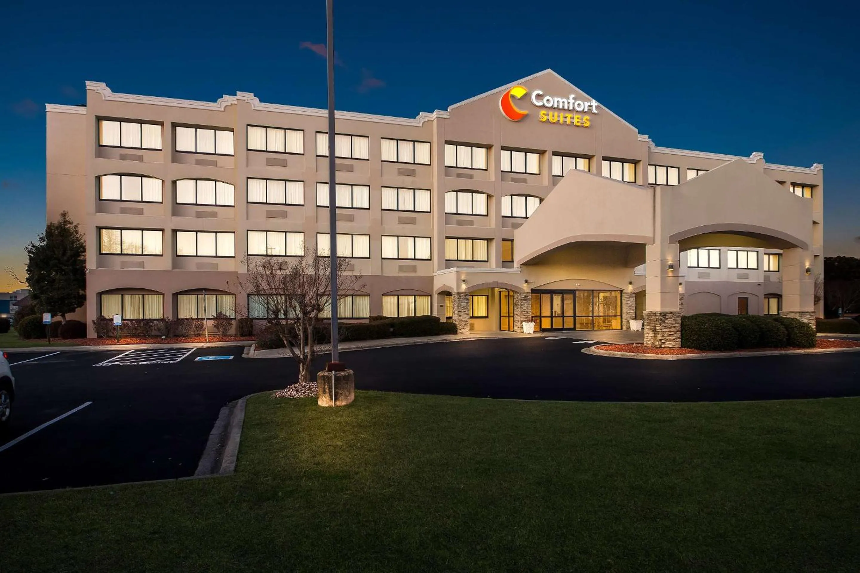 Property building in Comfort Suites Lumberton North