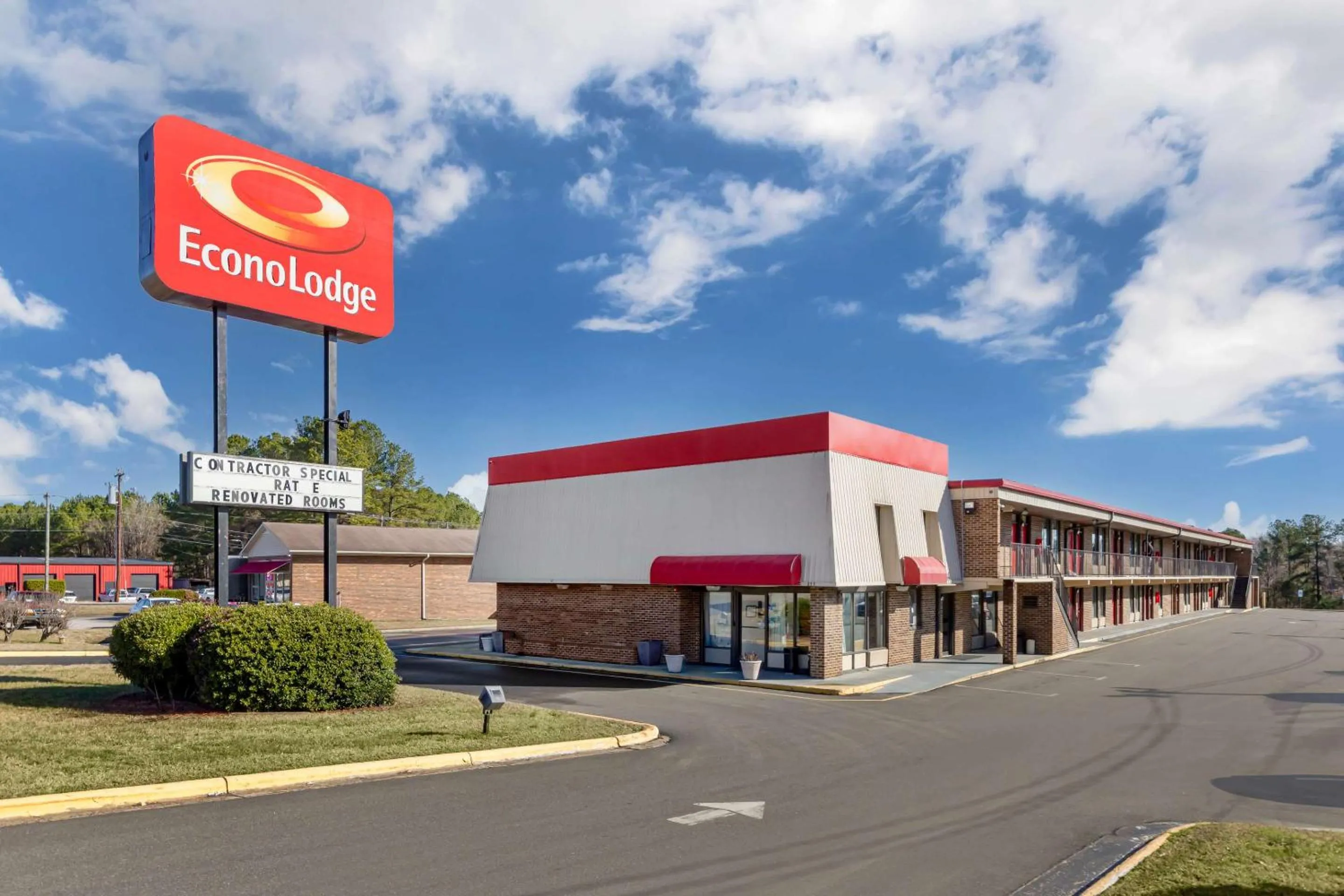 Property building in Econo Lodge