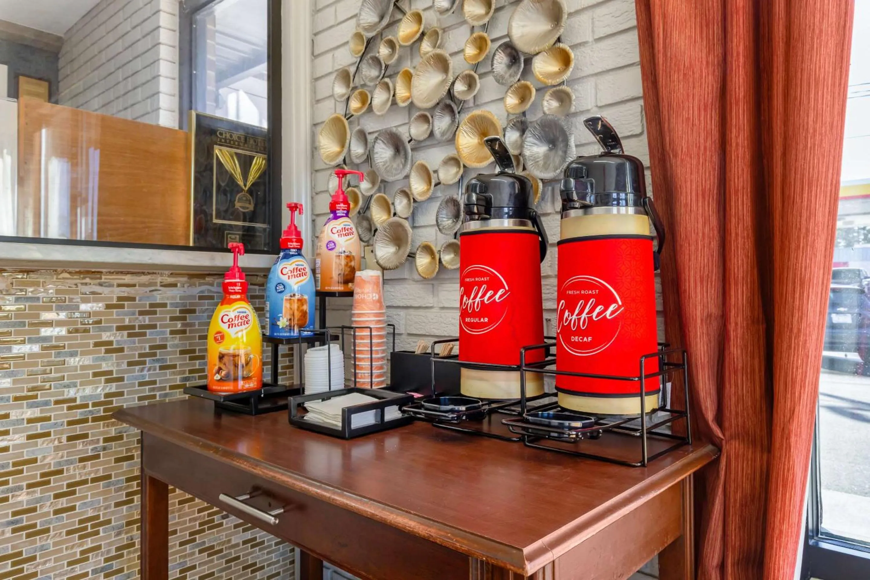 Breakfast in Econo Lodge