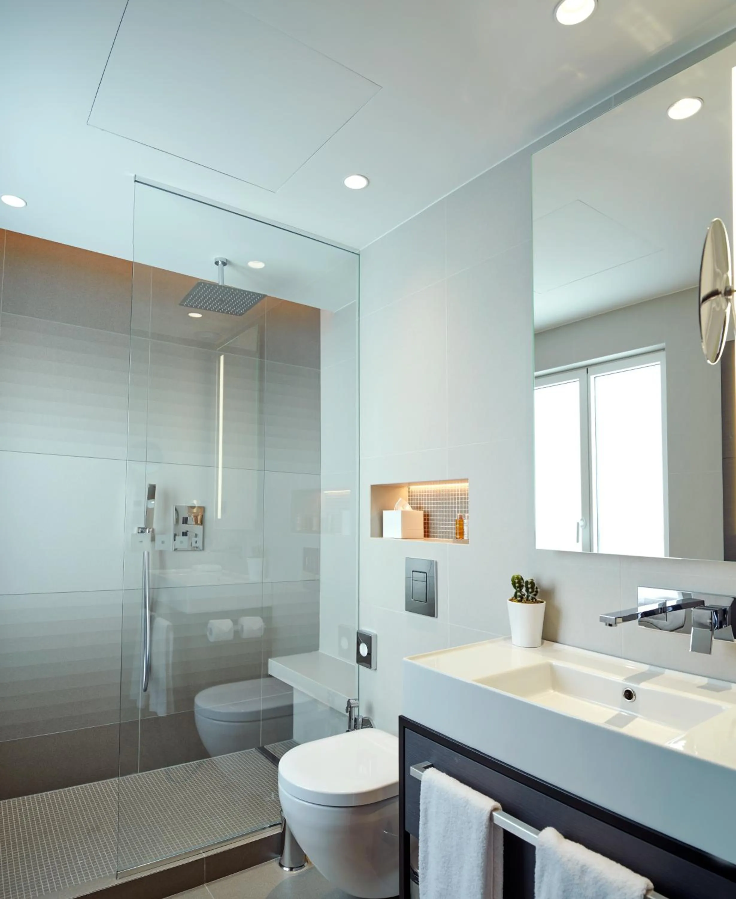 Shower in Hôtel Roi de Sicile - Rivoli