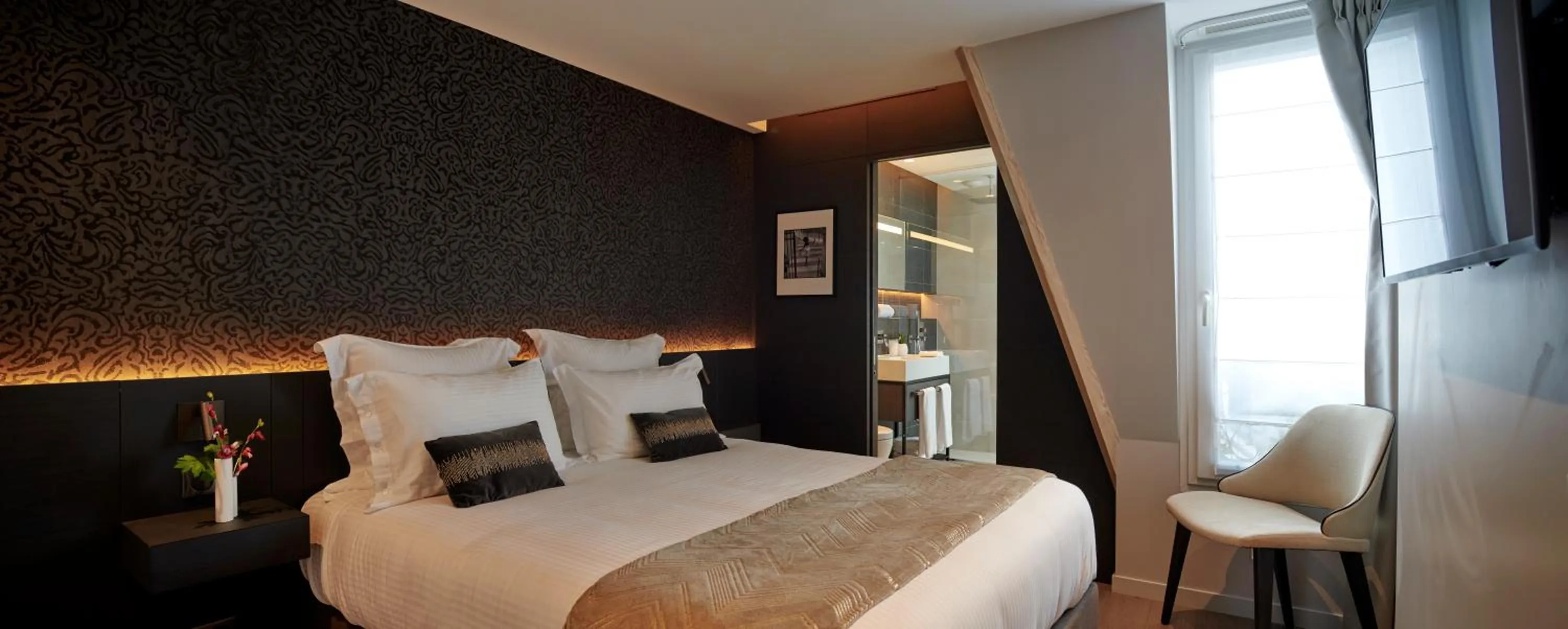 Bed in Hôtel Roi de Sicile - Rivoli