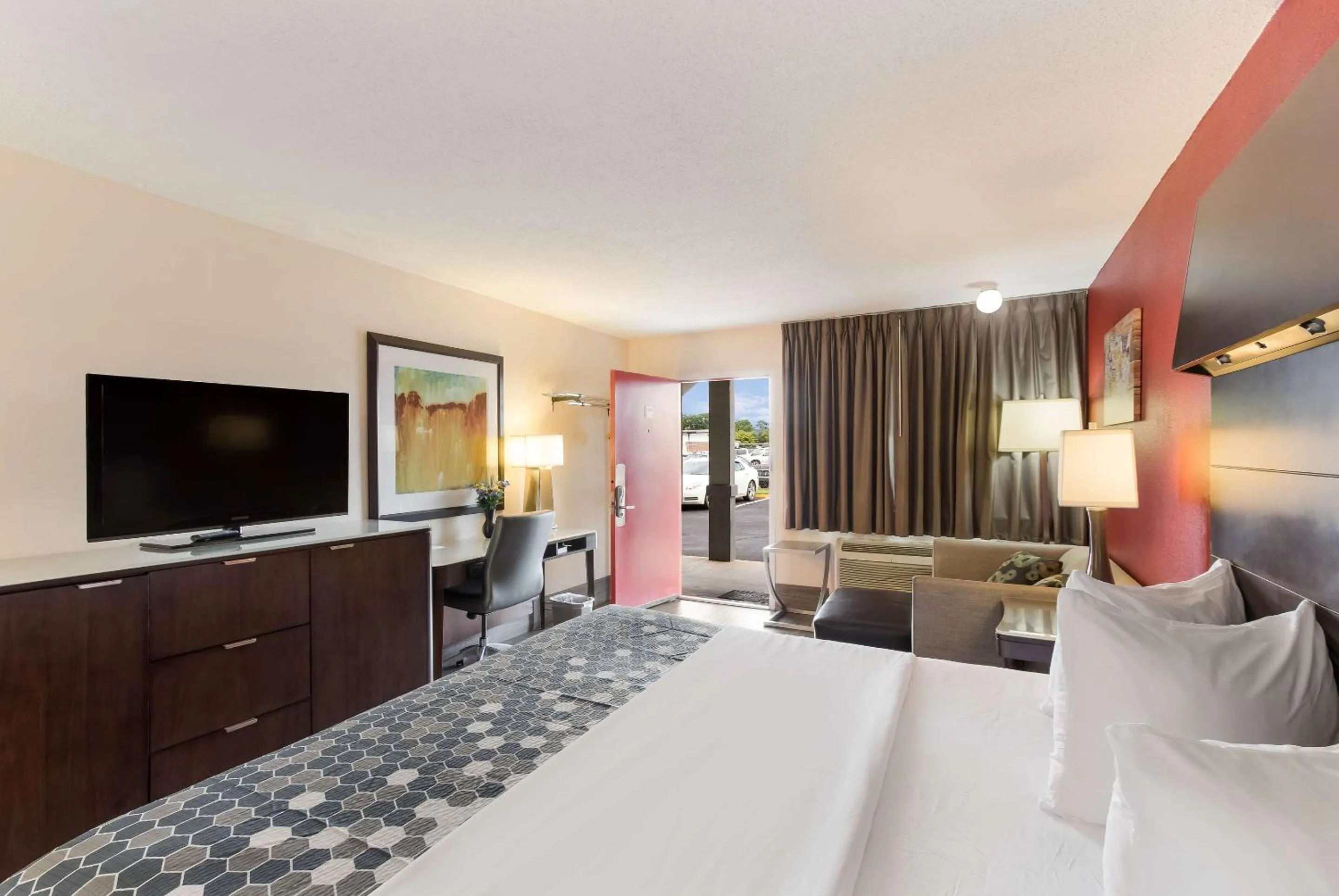 Bedroom, Bed in Econo Lodge Washington NC North