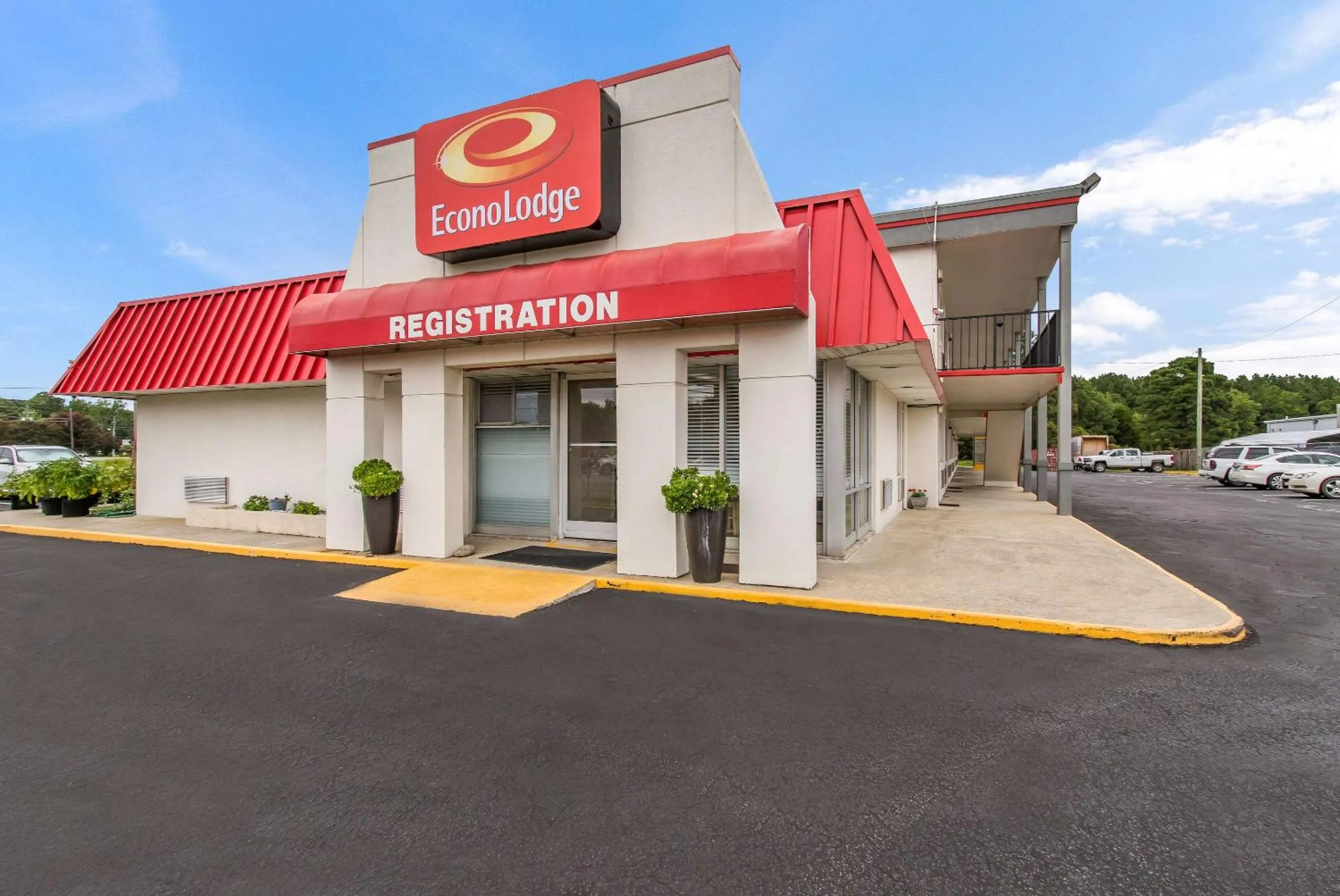Property building in Econo Lodge Washington NC North
