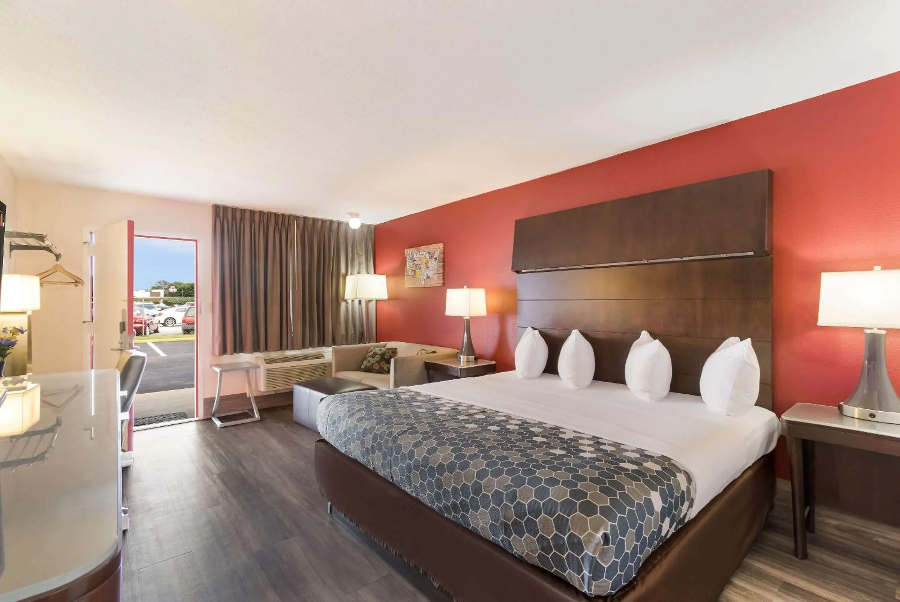 Bedroom, Bed in Econo Lodge Washington NC North