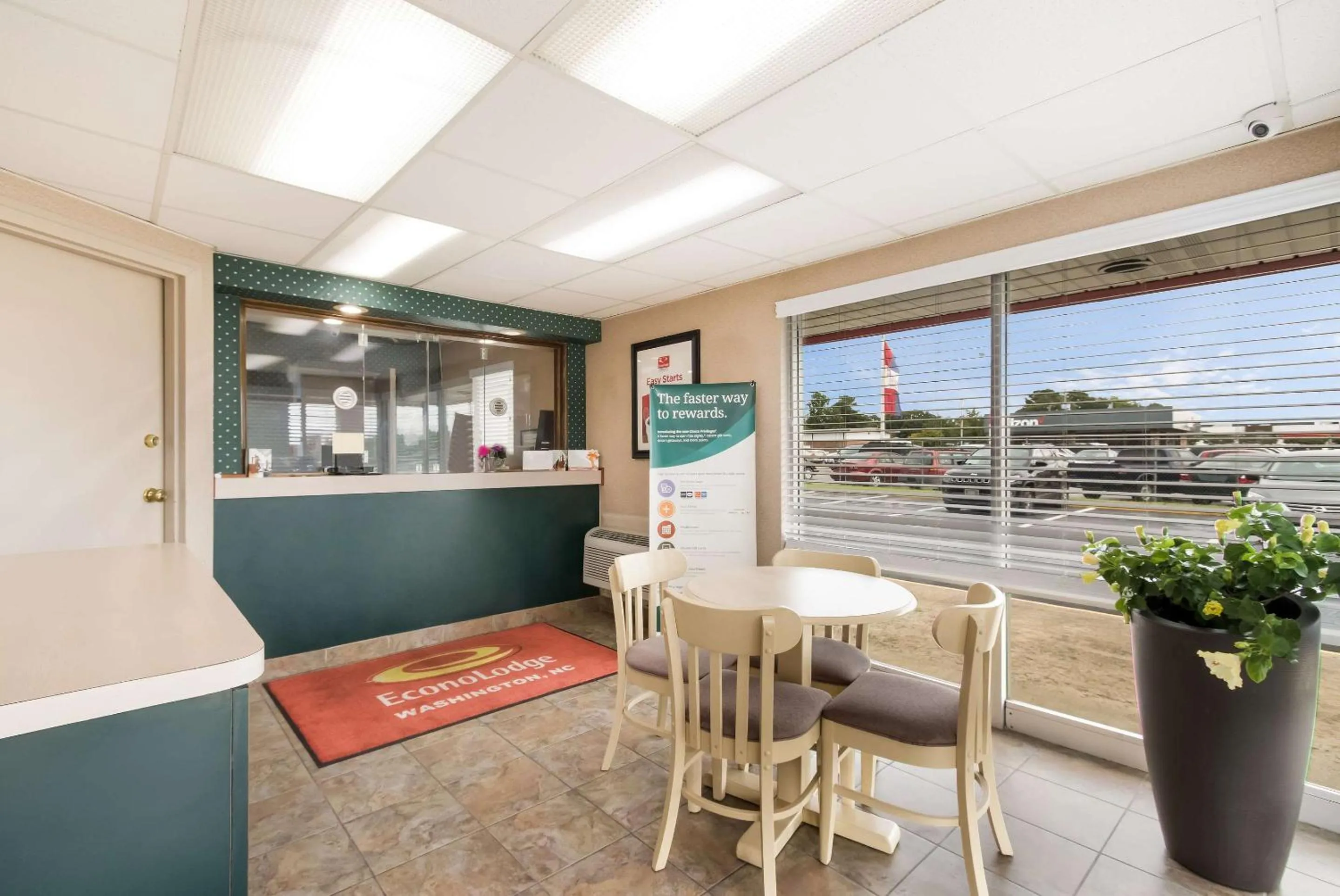 Lobby or reception in Econo Lodge Washington NC North