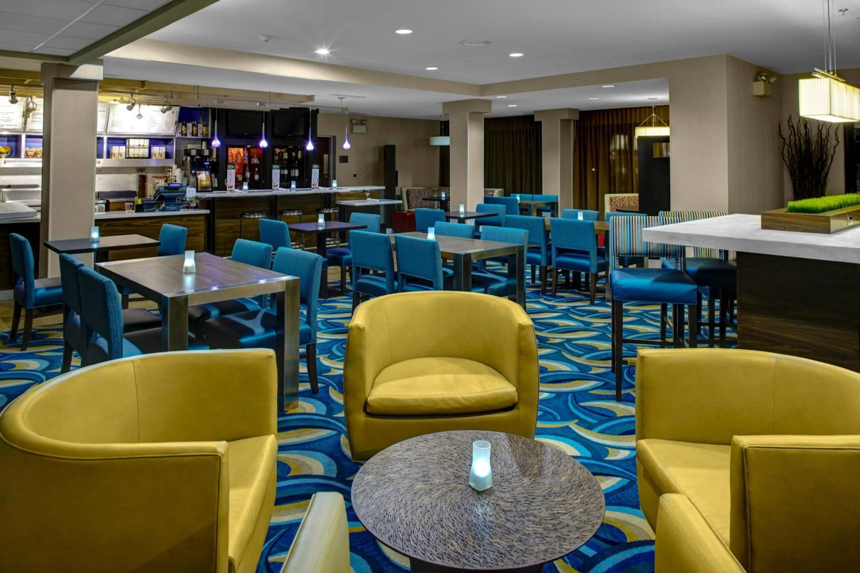 Restaurant/places to eat in Courtyard by Marriott New Bern
