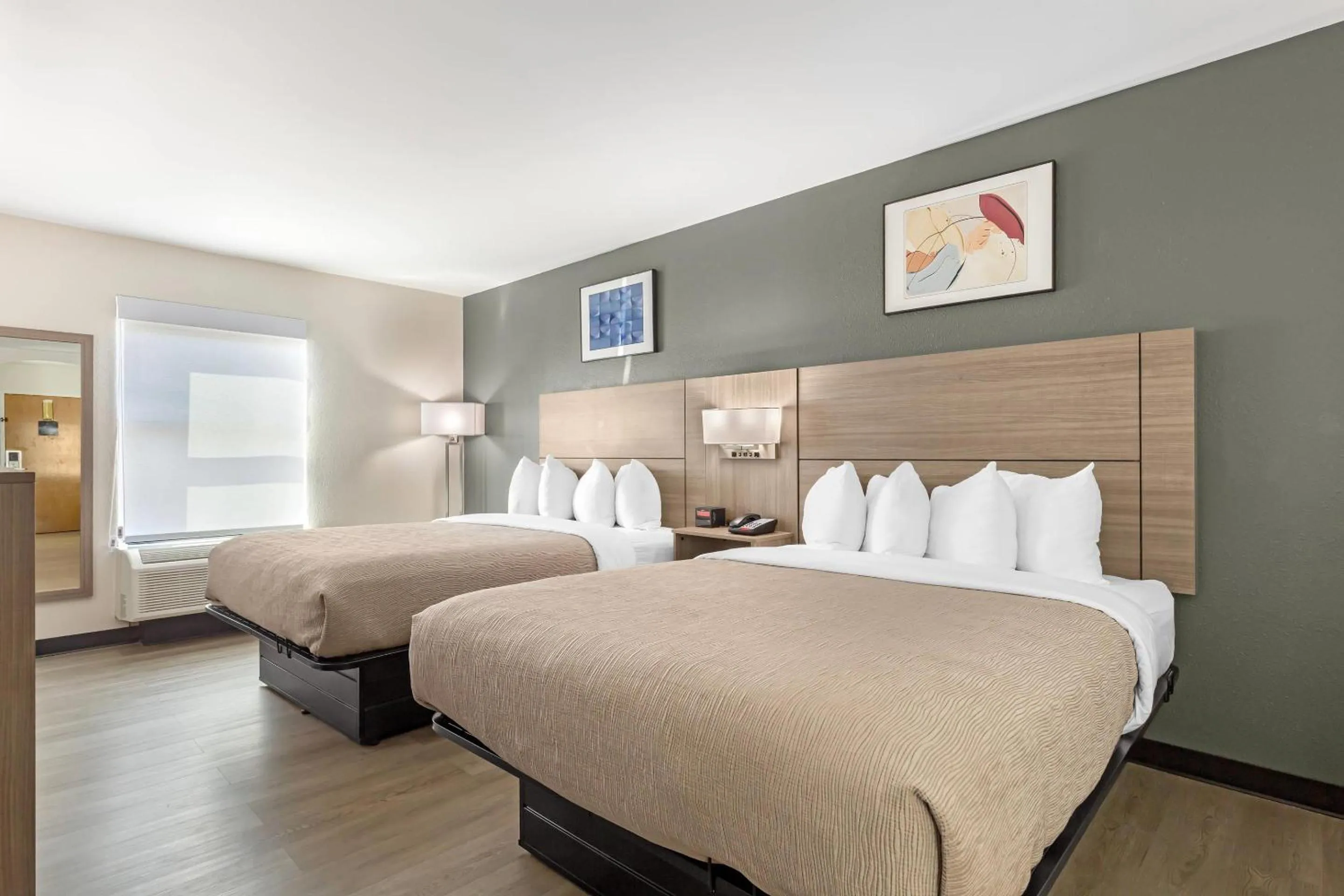 Bedroom, Bed in Quality Inn Washington NC