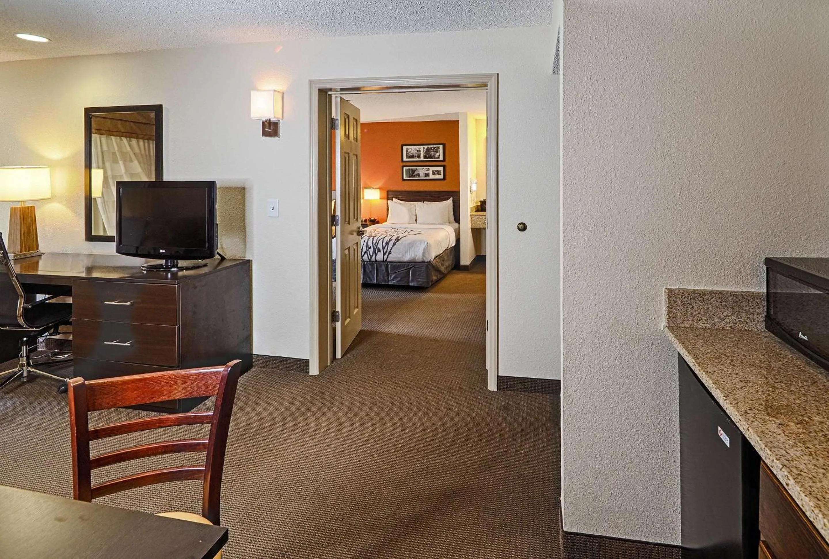 Bedroom, Bed in Sleep Inn & Suites Spring Lake - Fayetteville Near Fort Liberty