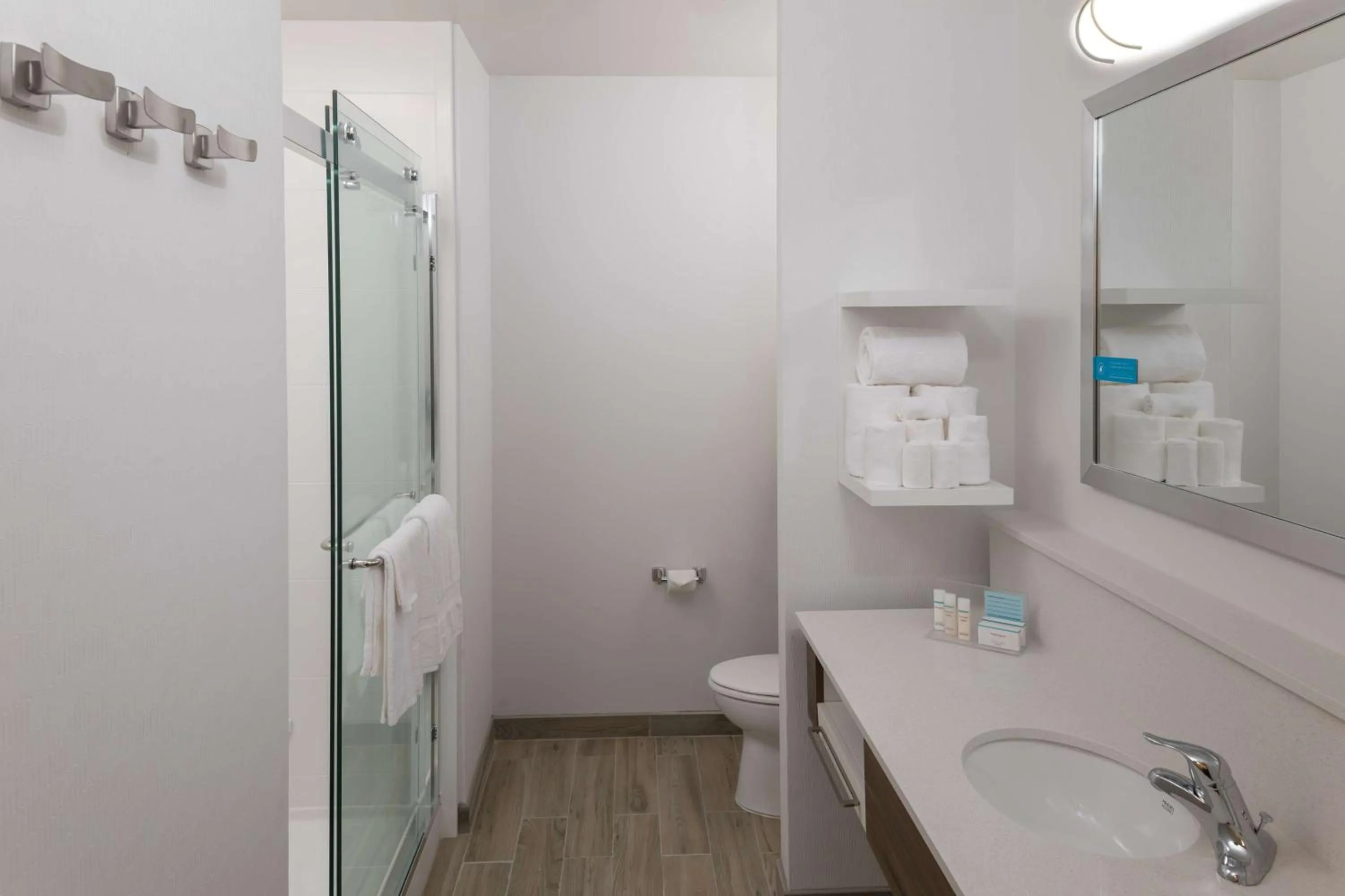 Bed in Hampton Inn & Suites-Asheville Biltmore Village, NC