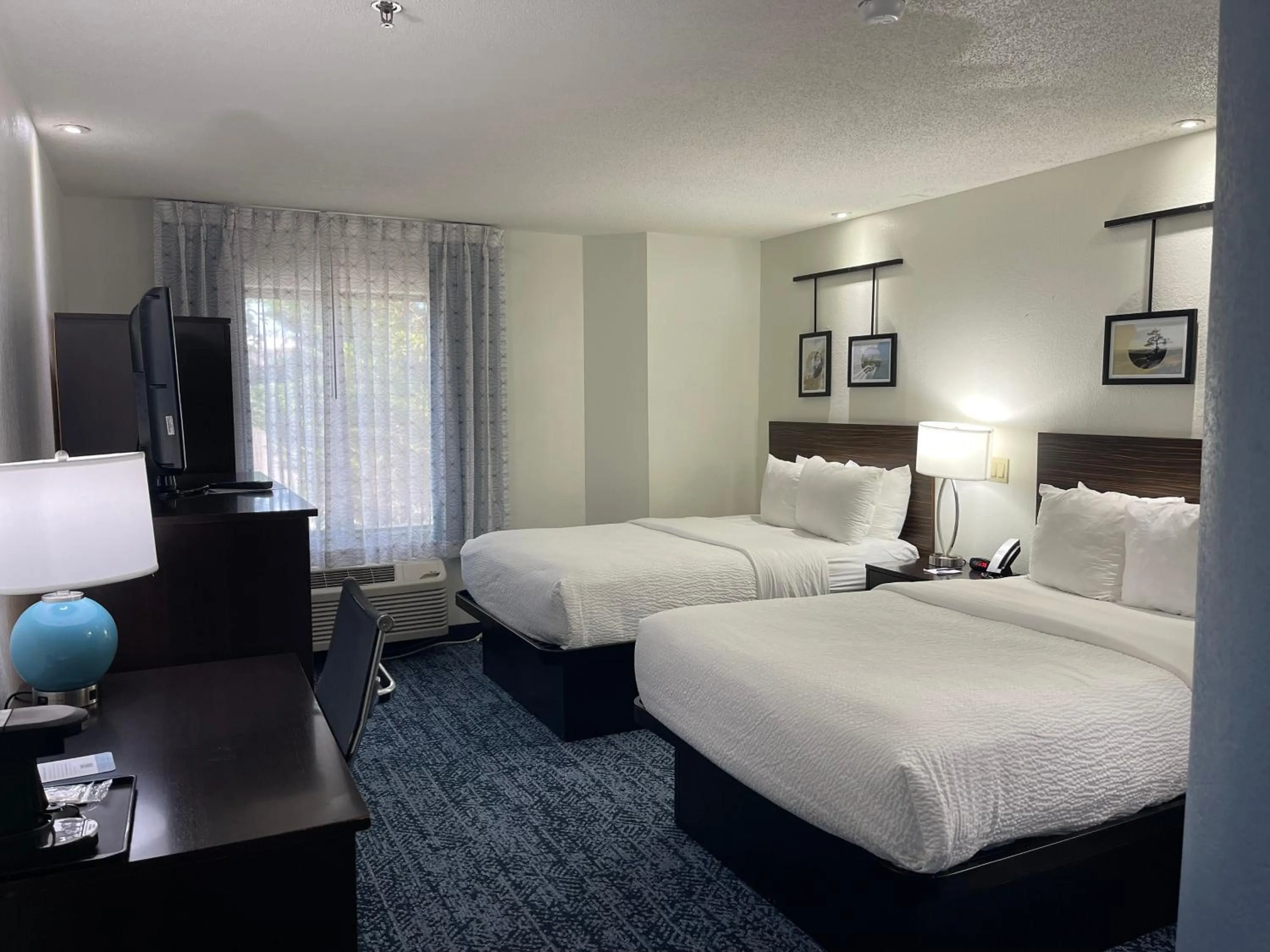 Bed in Sleep Inn Hanes Mall