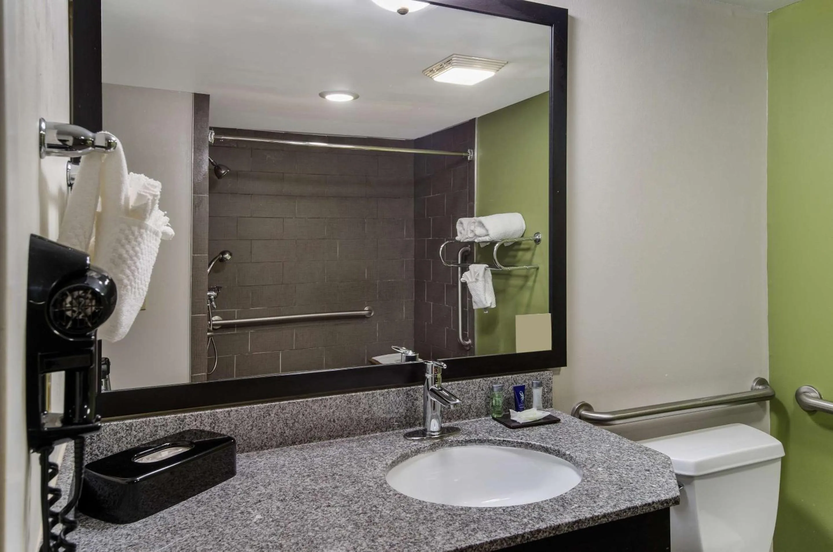 Bedroom in Sleep Inn Hanes Mall