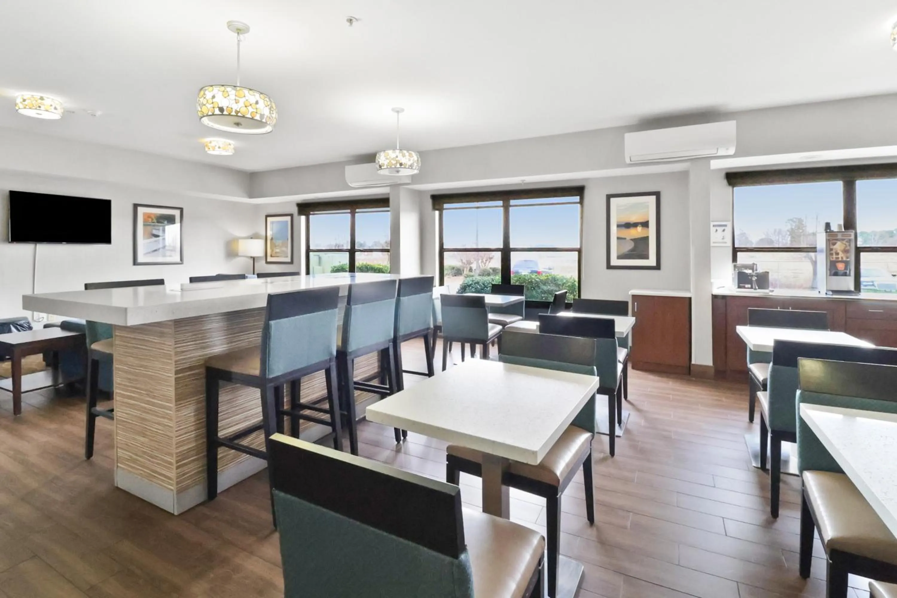 Breakfast in Comfort Inn Dunn near I-95