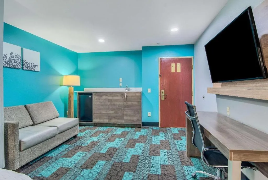 Clarion Pointe Wake Forest - Raleigh North