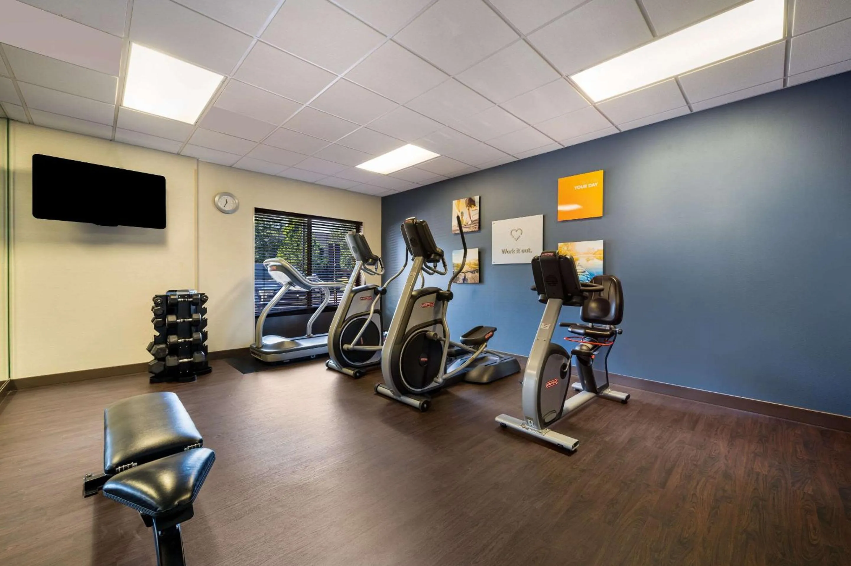 Fitness centre/facilities in Comfort Suites Northlake