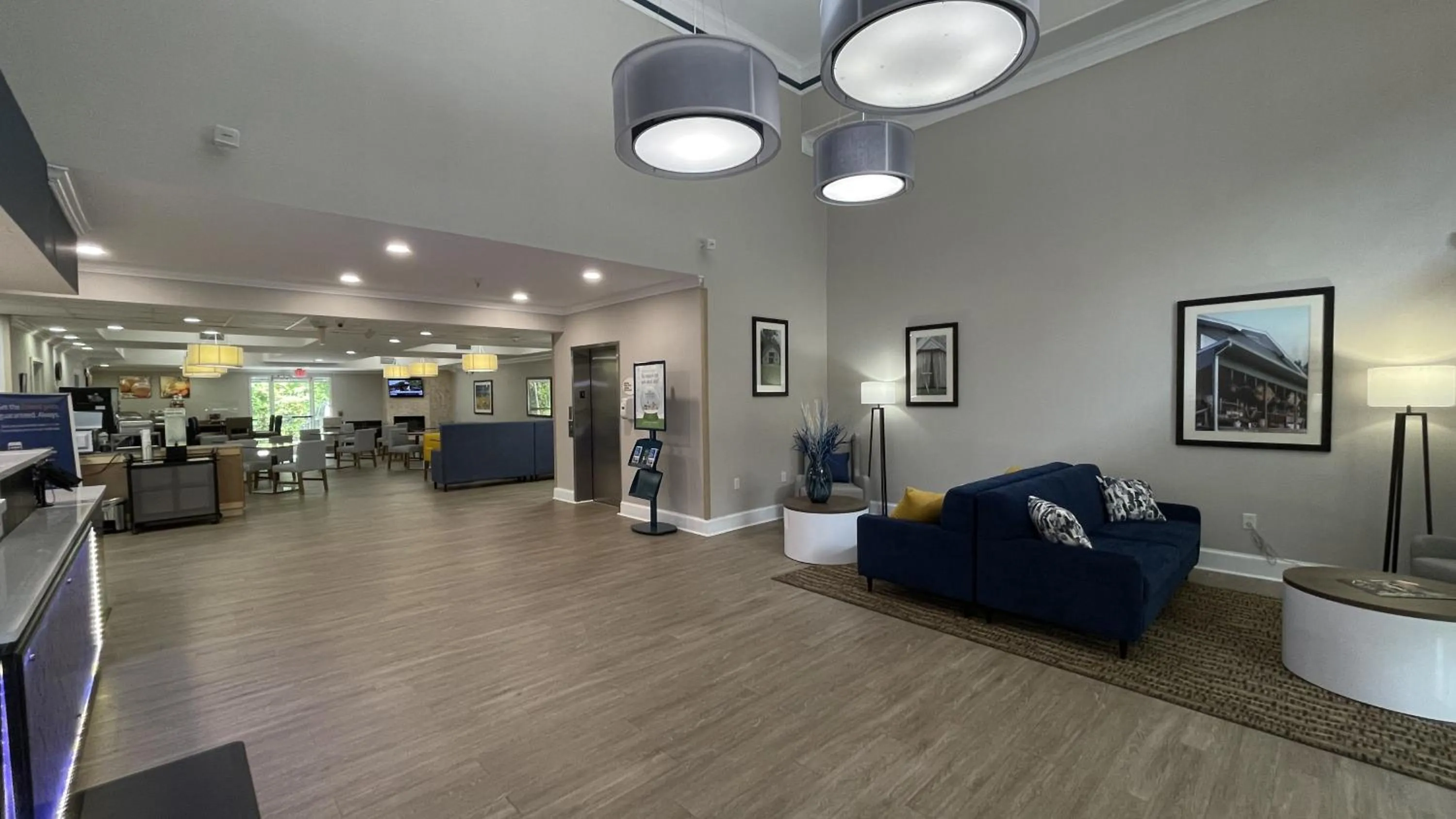 Lobby or reception in Comfort Suites Salisbury I-85