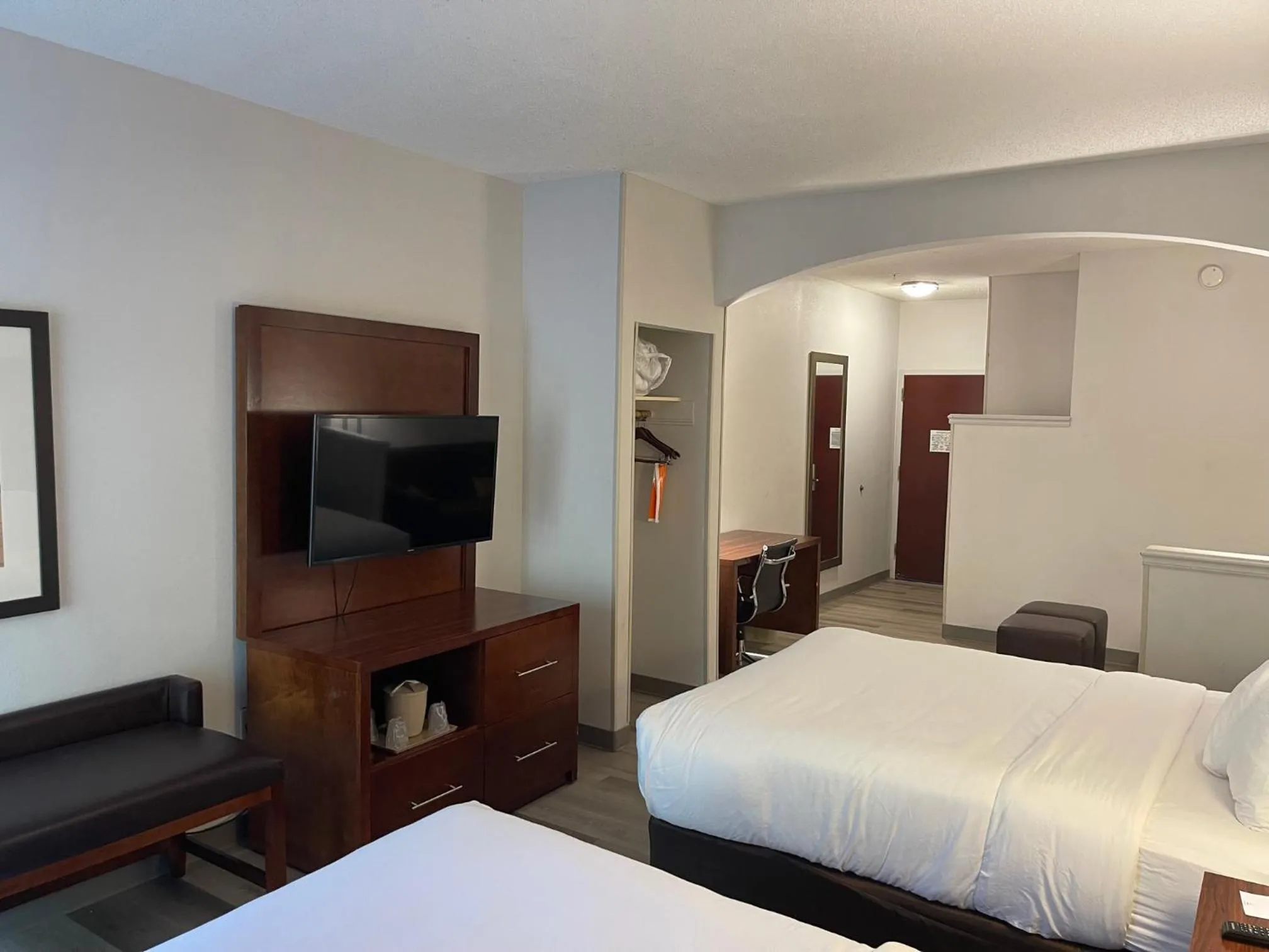 Bed in Comfort Suites Salisbury I-85