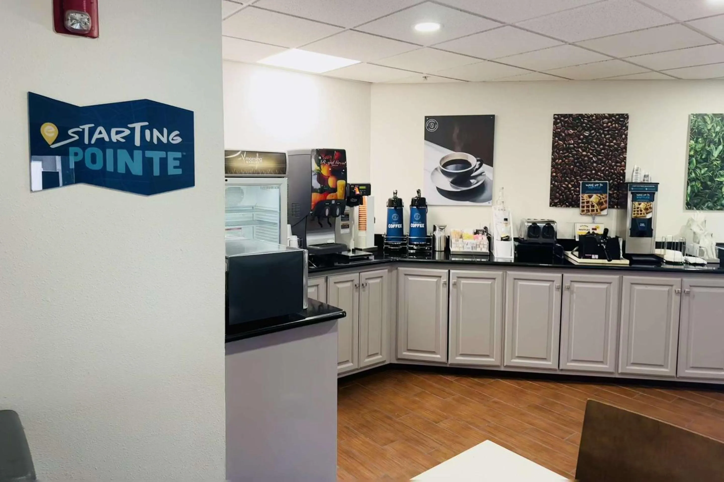 Breakfast in Clarion Pointe Albemarle