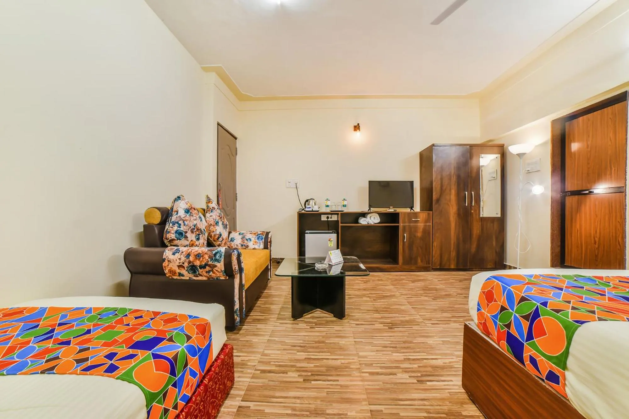 TV and multimedia, Bed in FabHotel K7 Trends With Pool, Calangute Beach