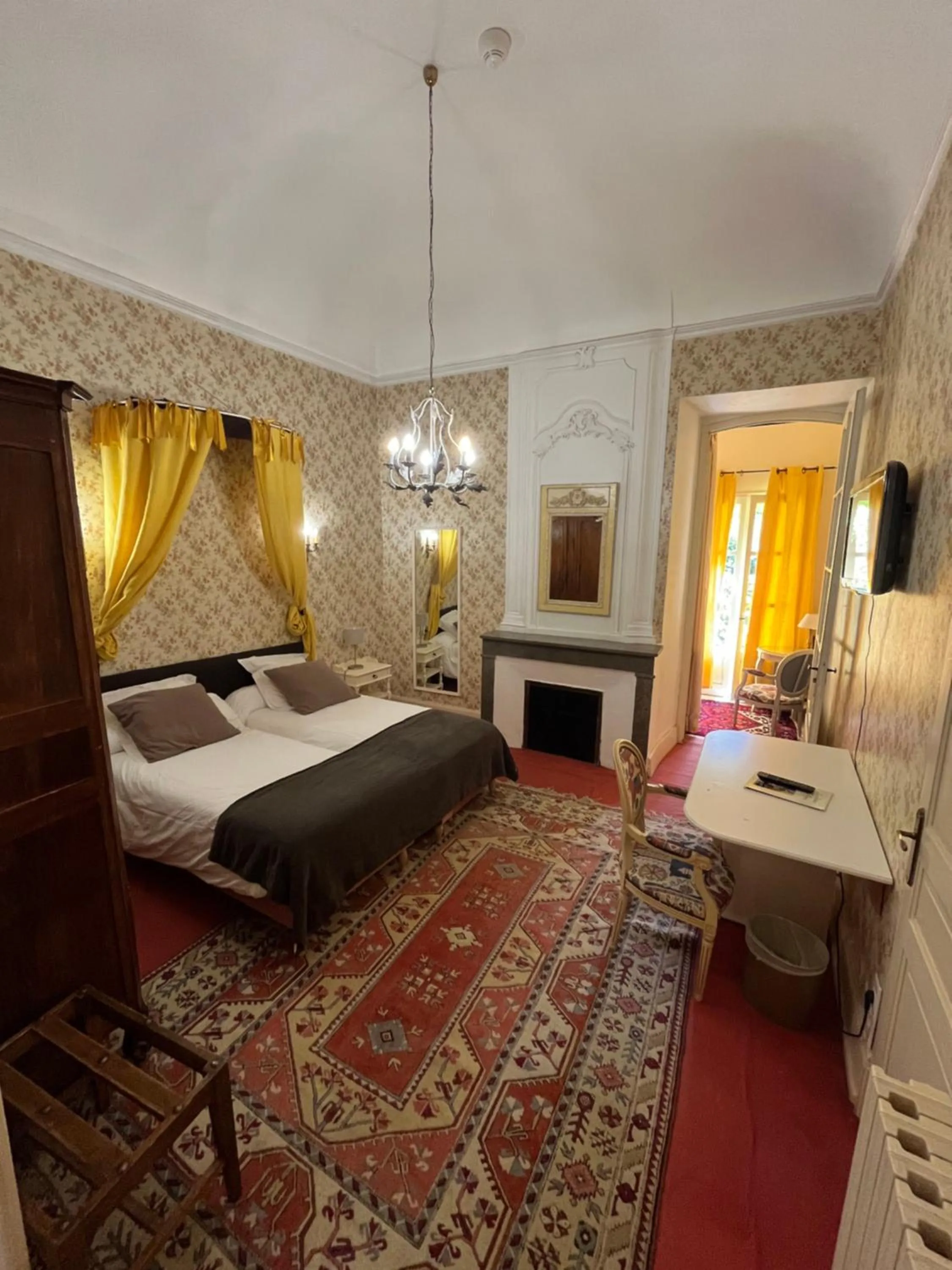 Bedroom, Bed in Chateau d'Ayres - Hôtel & Spa