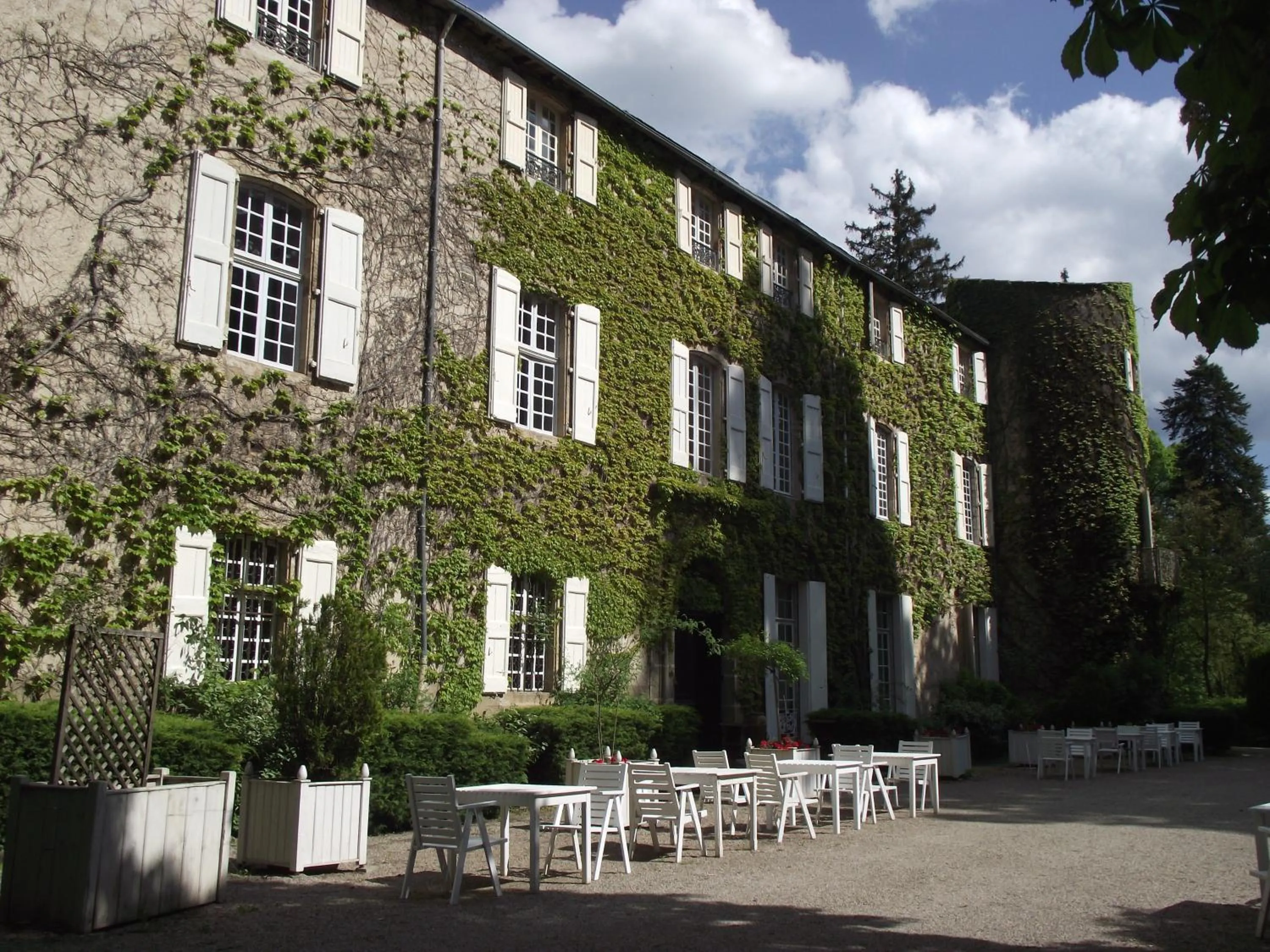 Property building in Chateau d'Ayres - Hôtel & Spa