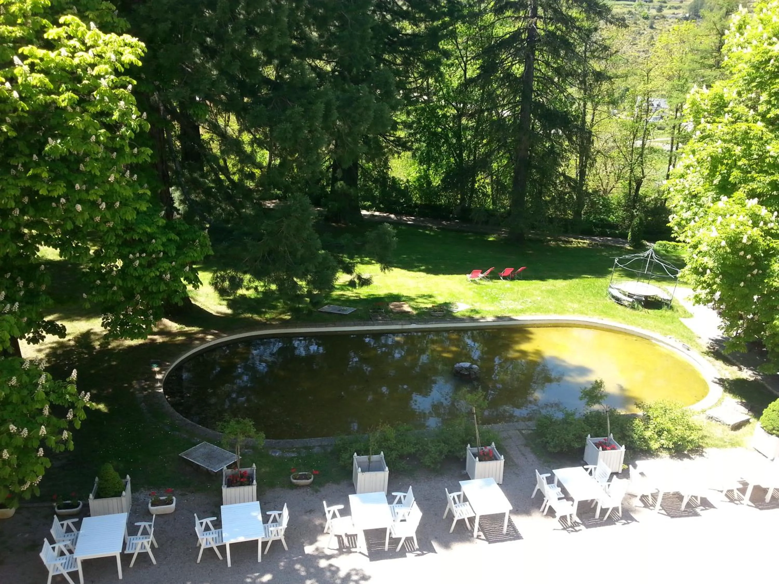 Garden view in Chateau d'Ayres - Hôtel & Spa