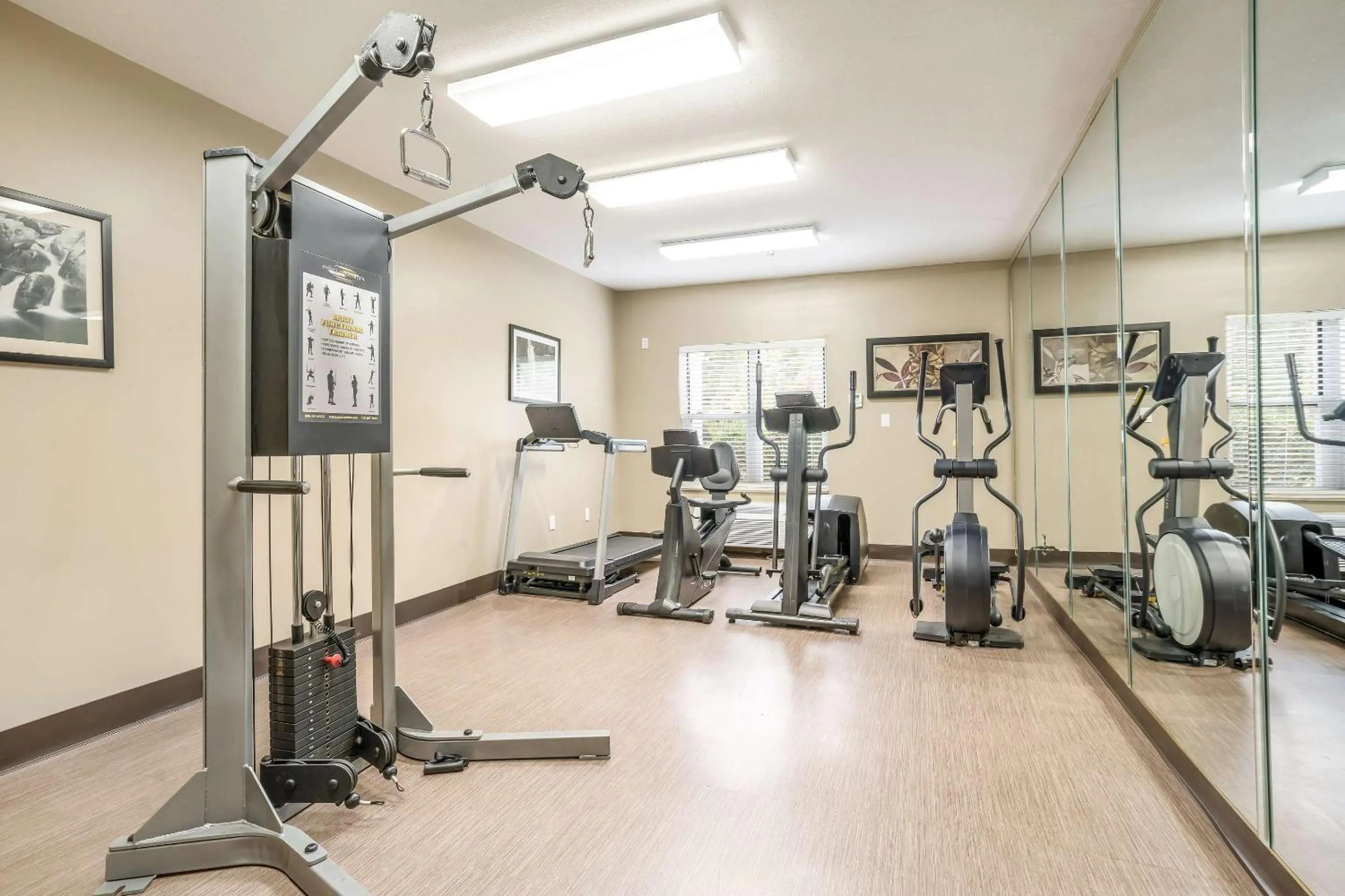Fitness centre/facilities in Sleep Inn & Suites Jacksonville near Camp Lejeune