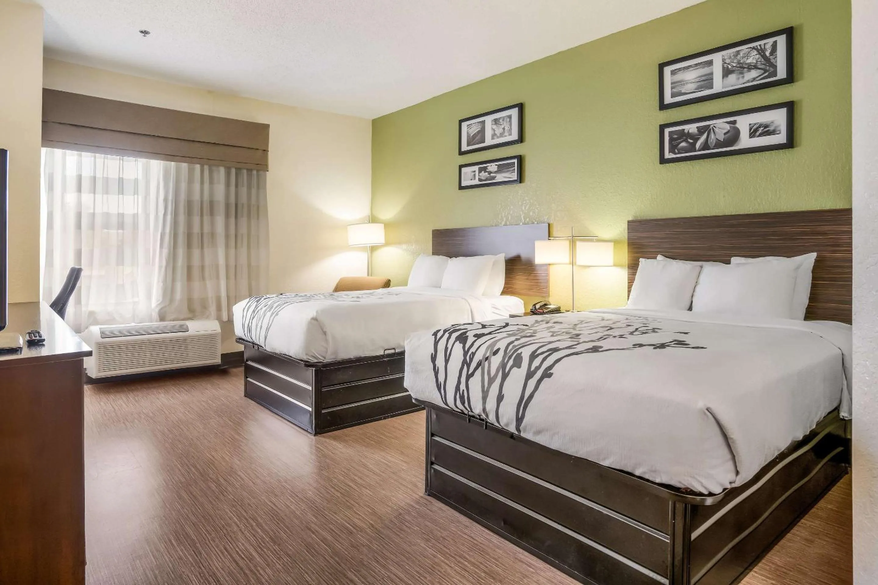 Bedroom, Bed in Sleep Inn & Suites Jacksonville near Camp Lejeune