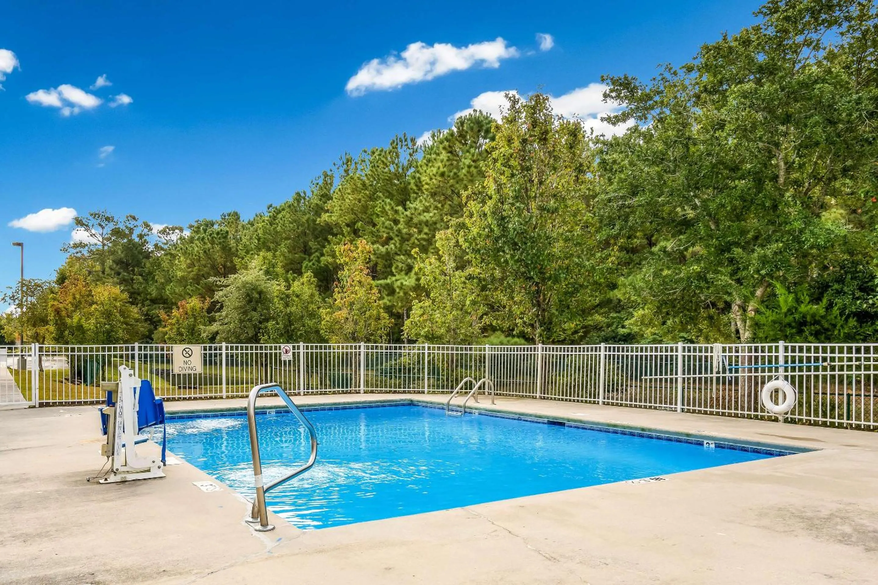 Swimming pool in Sleep Inn & Suites Jacksonville near Camp Lejeune