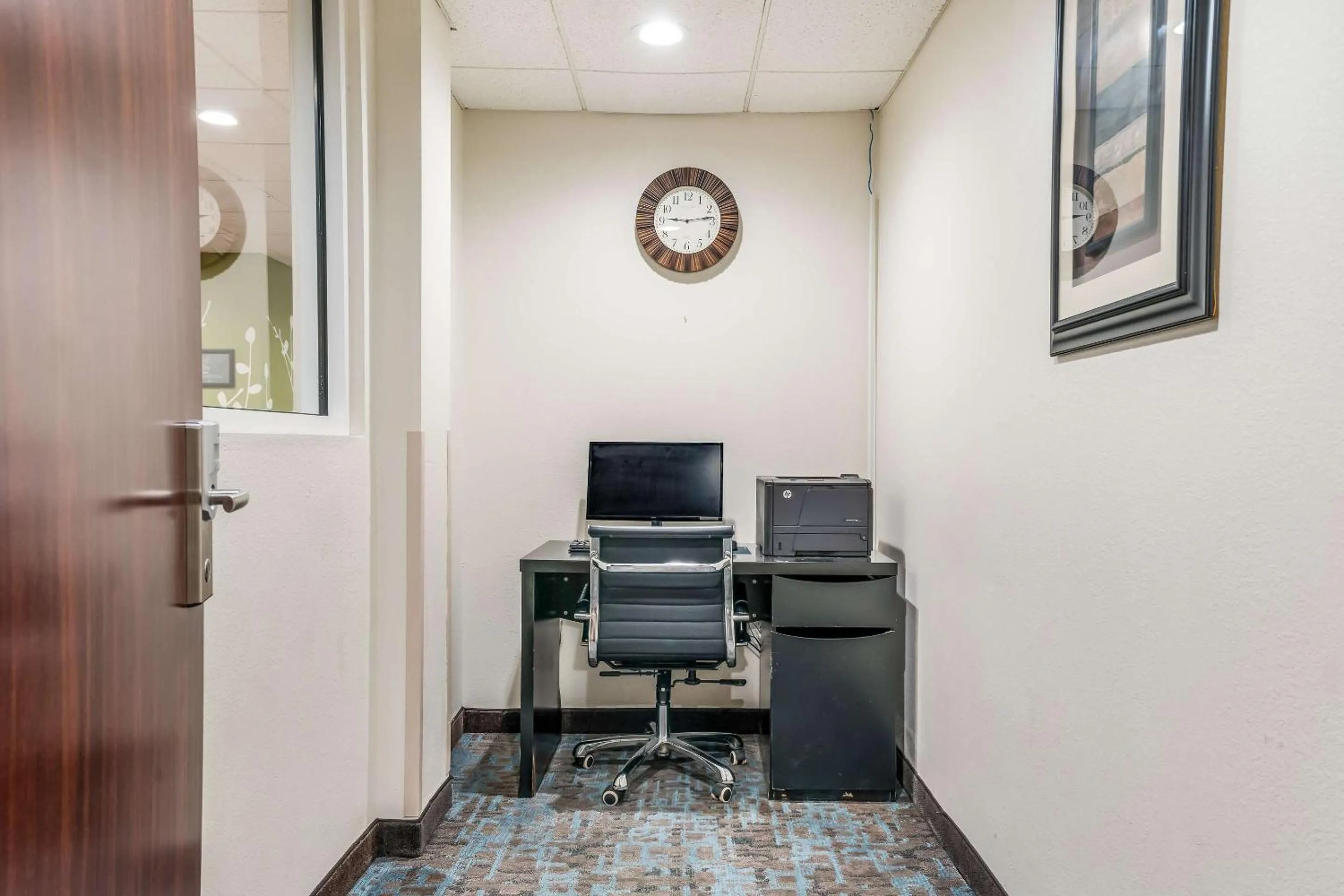 Business facilities in Sleep Inn & Suites Jacksonville near Camp Lejeune