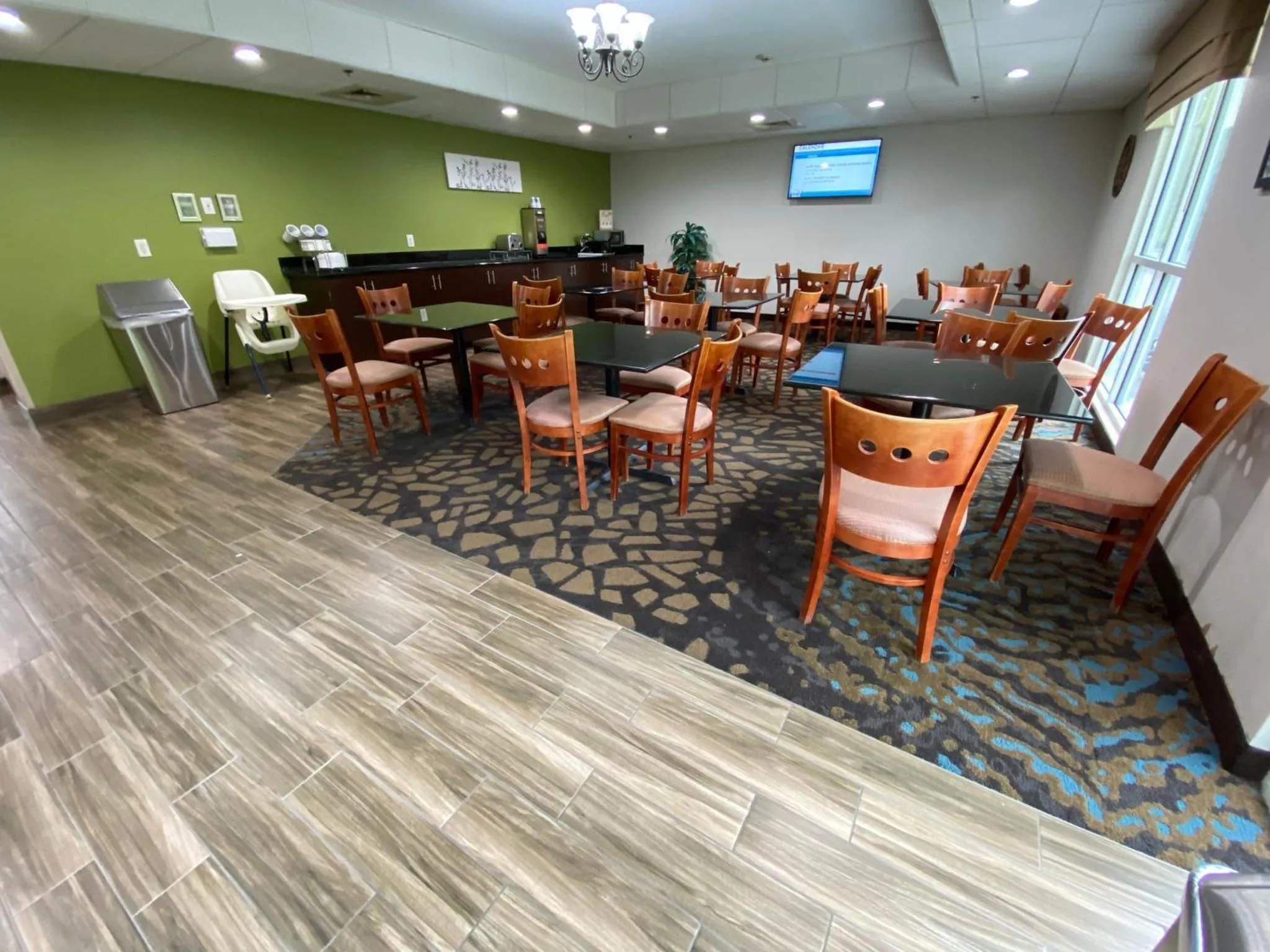 Breakfast in Sleep Inn & Suites Jacksonville near Camp Lejeune