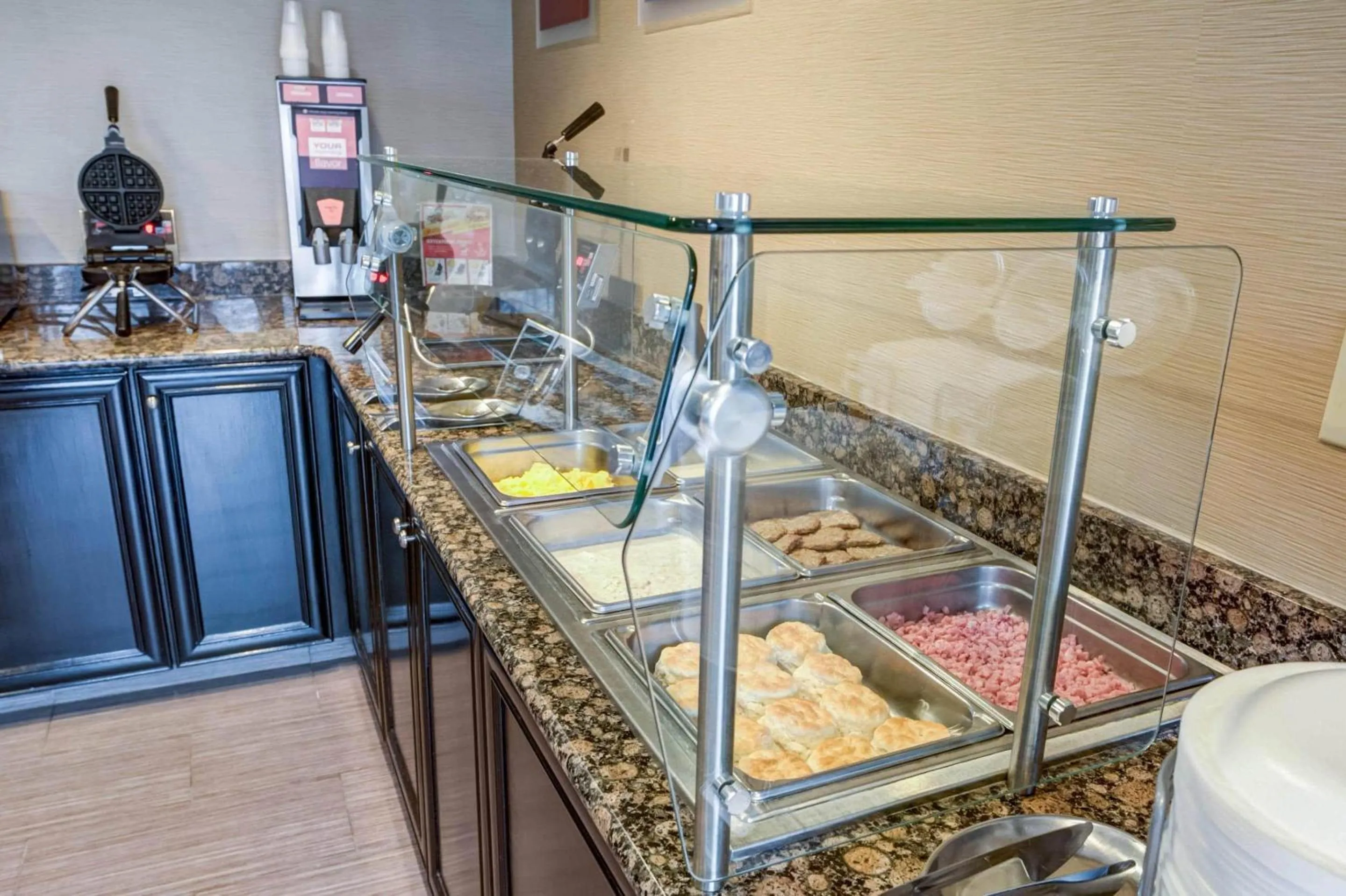 Breakfast in Comfort Suites Concord Mills