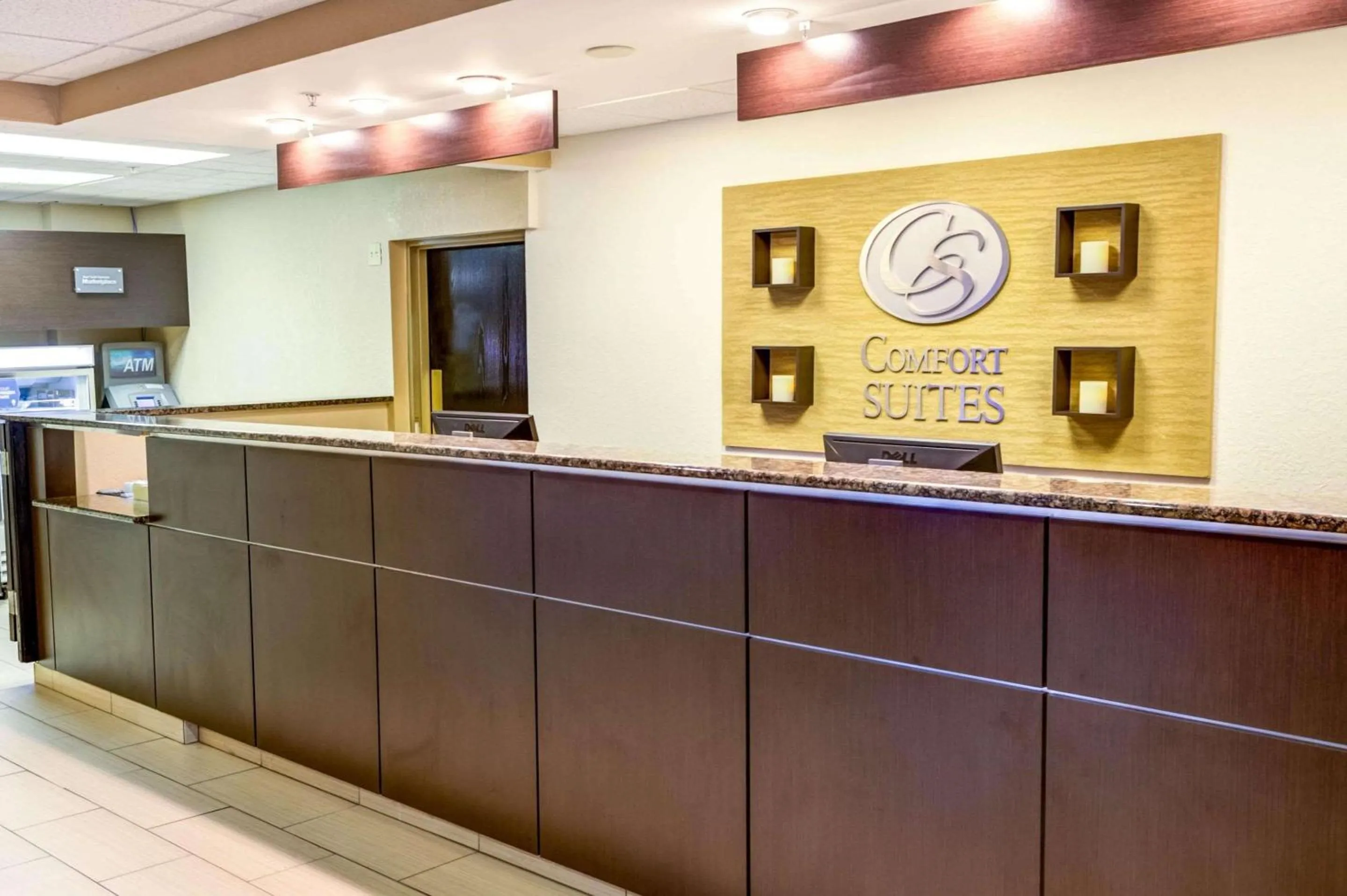 Lobby or reception in Comfort Suites Concord Mills