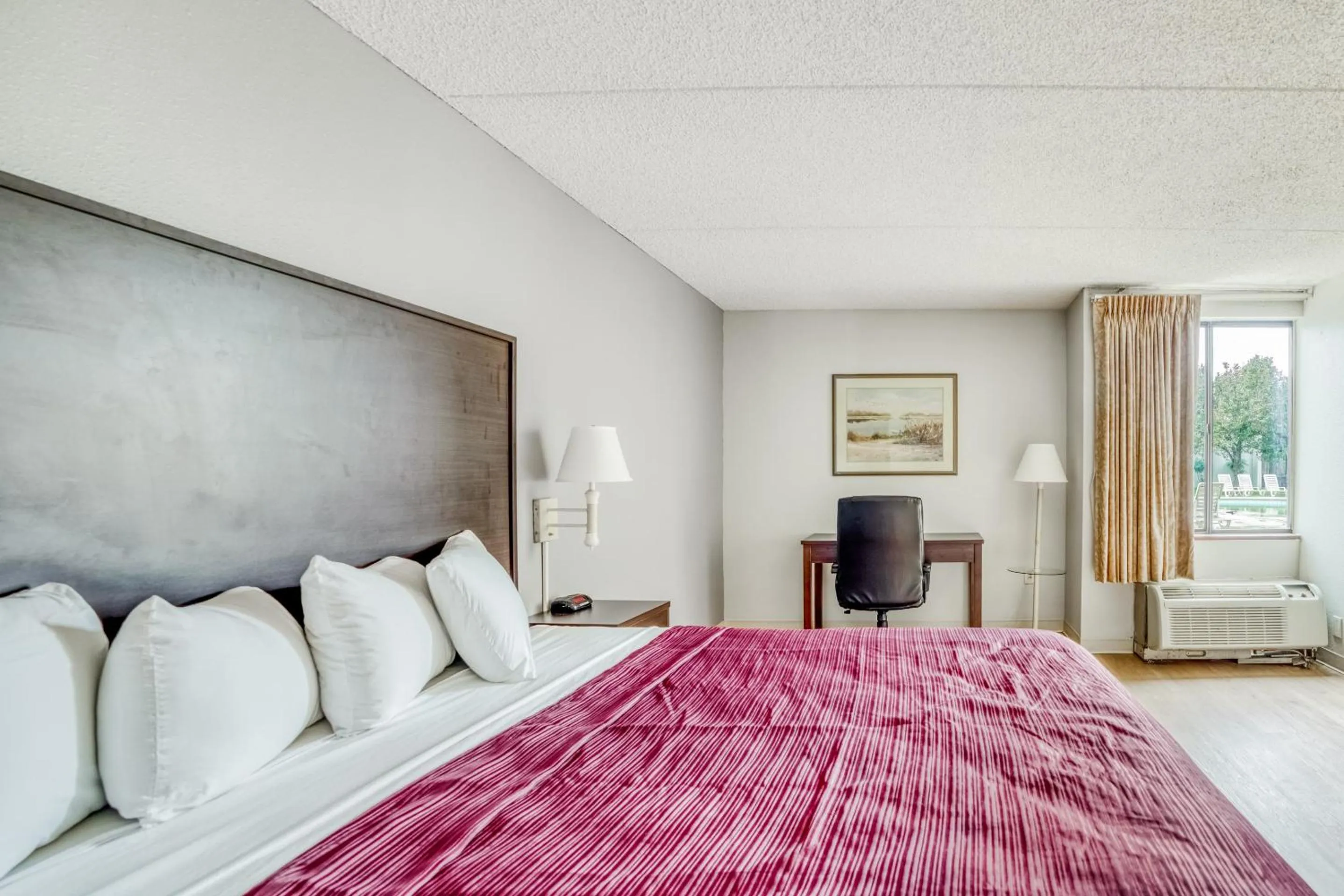 Bedroom in OYO Hotel Burlington South