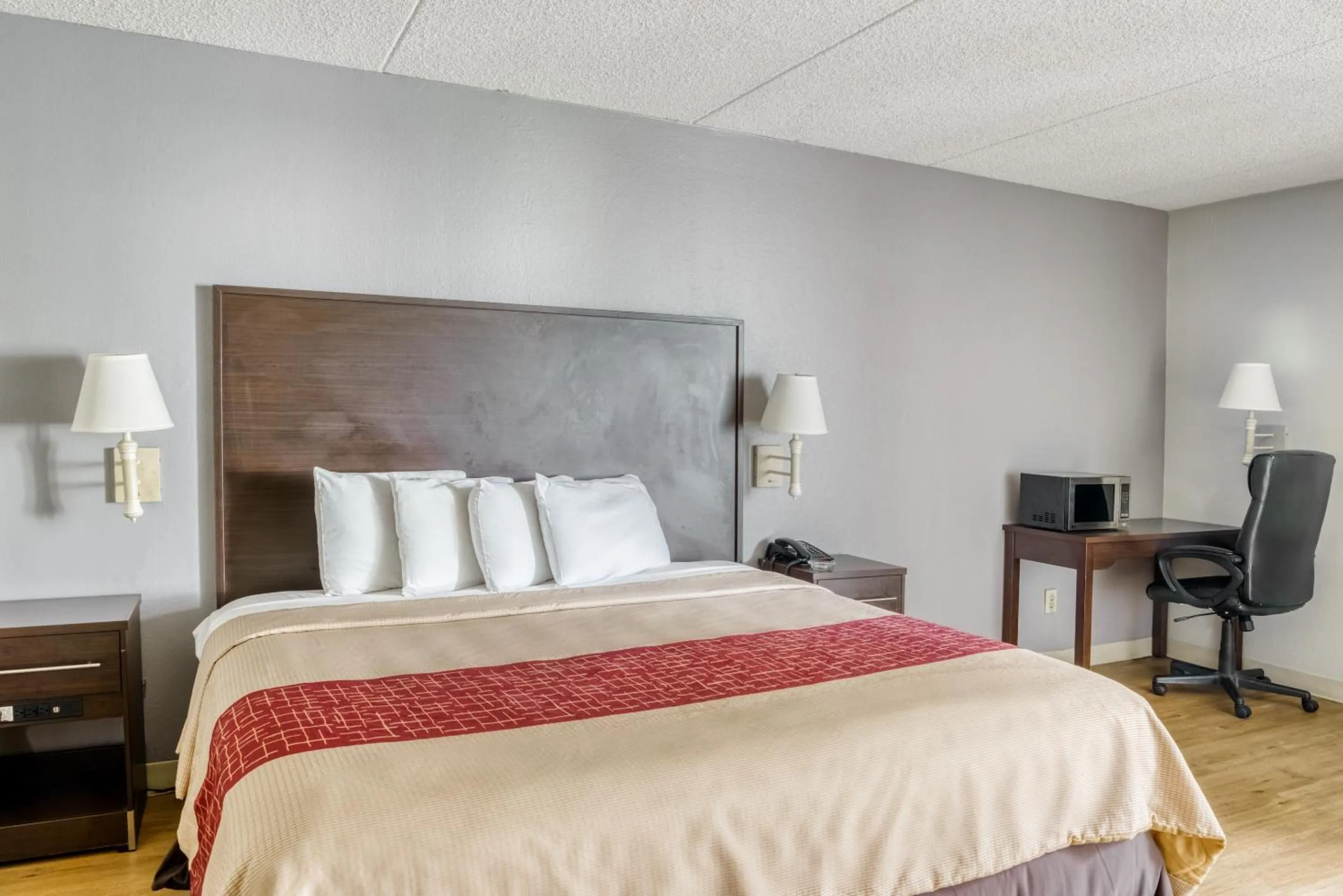 Bedroom in OYO Hotel Burlington South