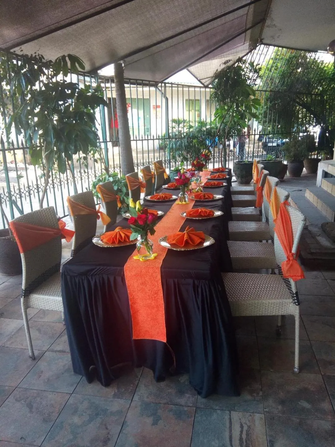 Restaurant/places to eat in Plus254 Hotel