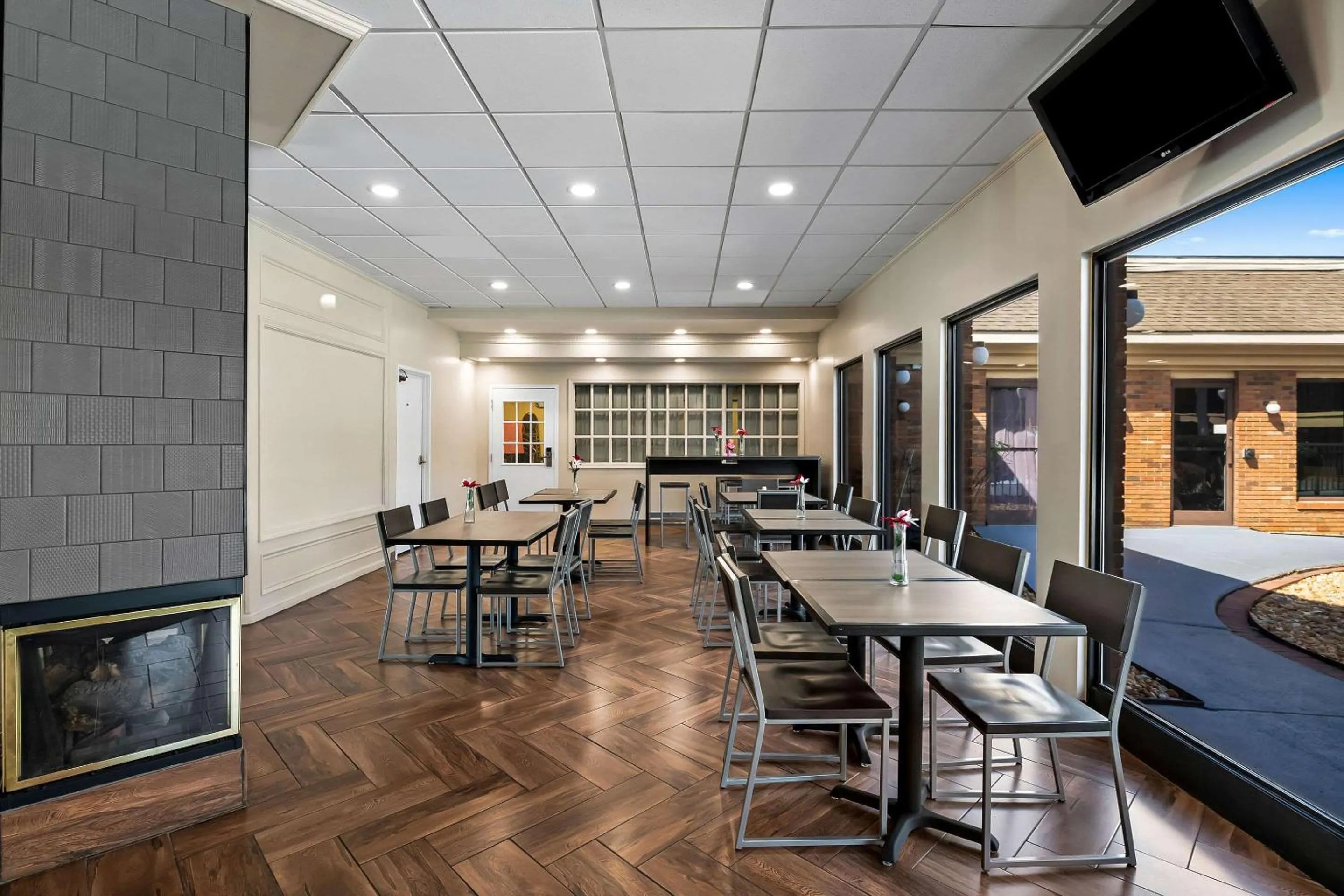 Breakfast in SureStay Plus Hotel by Best Western Fayetteville