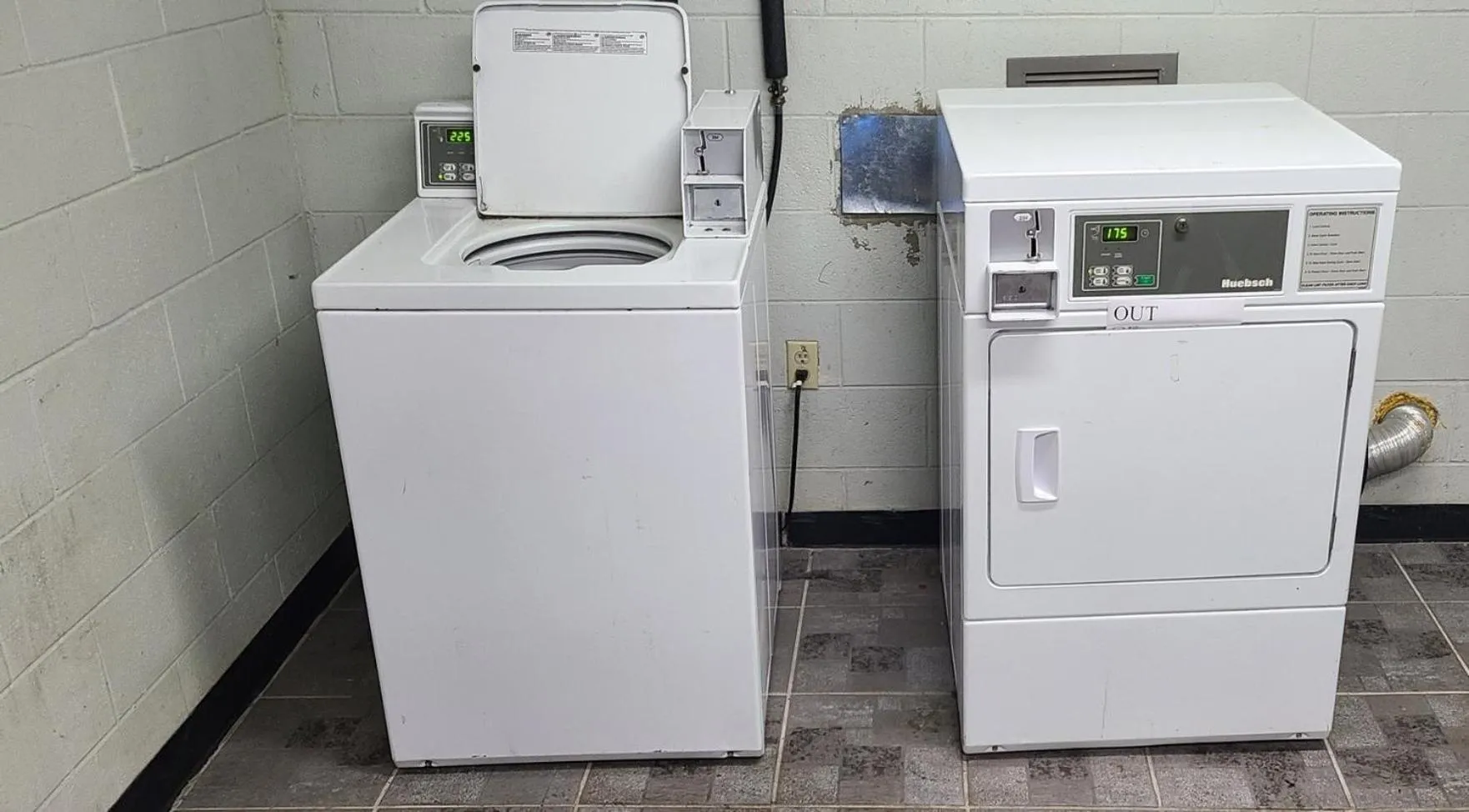 laundry in Econo Lodge Sanford NC