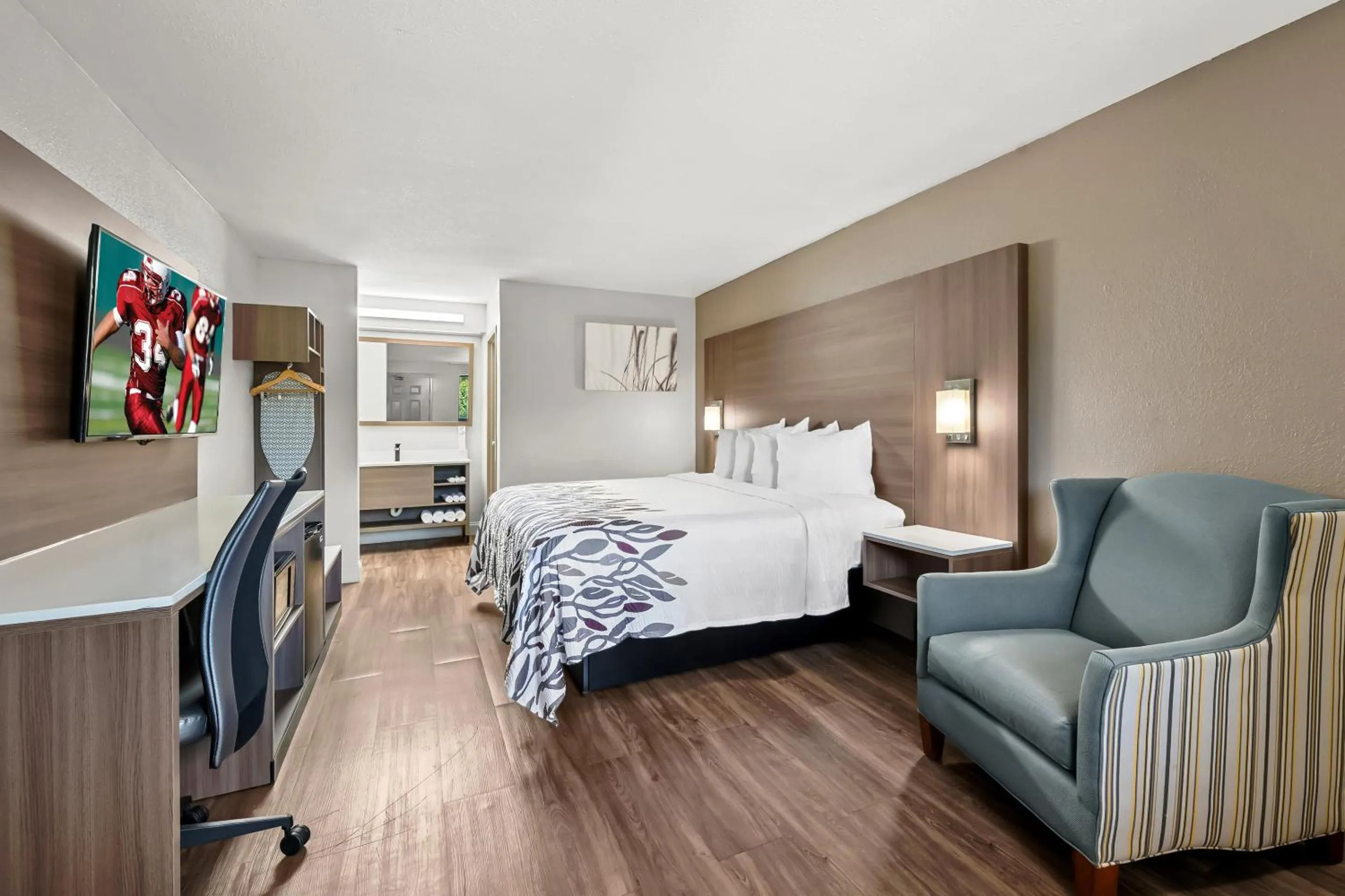 Bedroom, Bed in Red Roof Inn Sanford